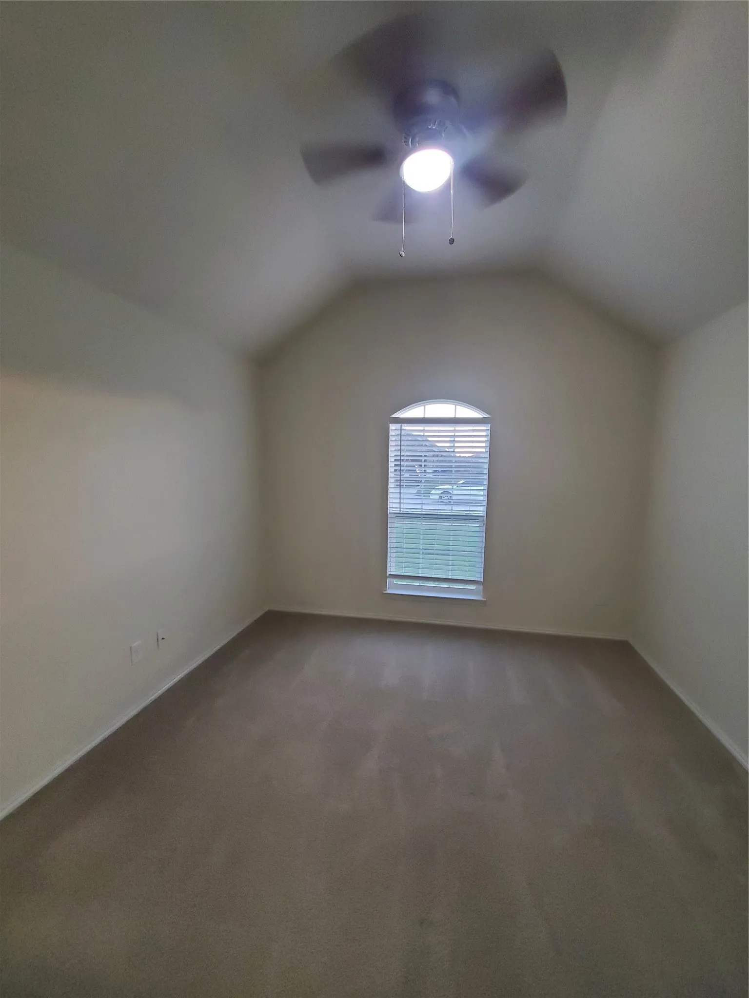 Single Family Residence For Sale in Collin County , 1940 Ridgecrest Drive, Royse City, Texas 75189, 4 Bedroom, 2 Bathroom, 2 Garage spaces, 1,821 Sqft, built in 2018, mls#21300318, Real Estate Agent in Royse City, Homes For Sale in Collin county, Homes For Sale in Royse City, Realtor in Royse City Texas, Real Estate Brokerage Independent Realty Texas, Luminita Cordes Realtor
