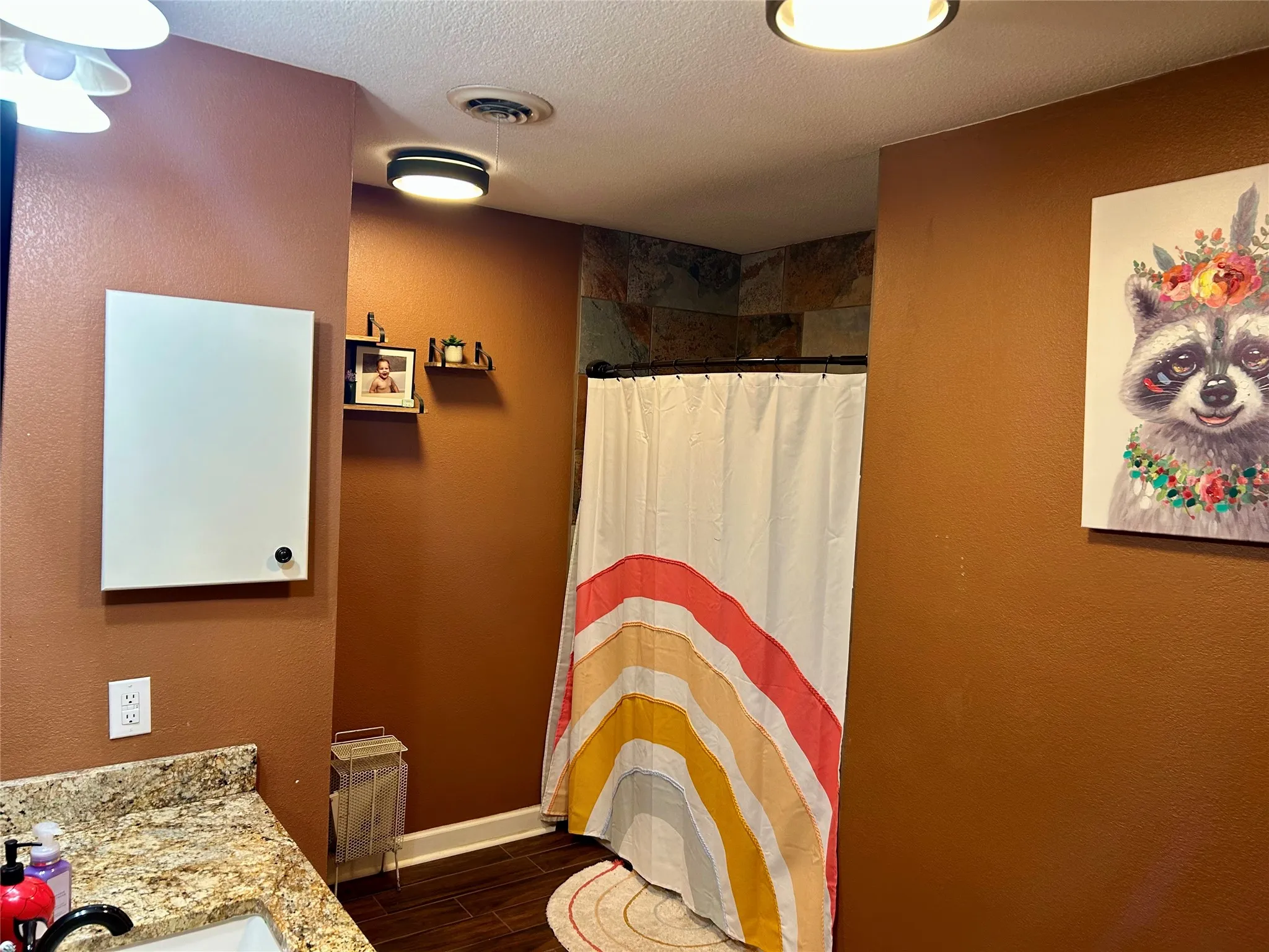 Single Family Residence For Sale in Mc Lennan County , 285 N Avenue B, Crawford, Texas 76638, 3 Bedroom, 2 Bathroom, Garage spaces, 2,099 Sqft, built in 1973, mls#21300848, Real Estate Agent in Crawford, Homes For Sale in Mc Lennan county, Homes For Sale in Crawford, Realtor in Crawford Texas, Real Estate Brokerage Independent Realty Texas, Luminita Cordes Realtor