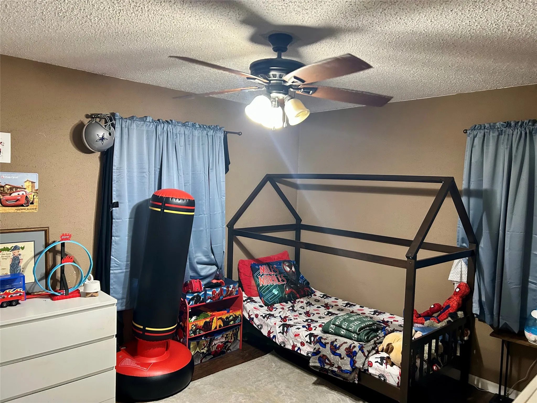 Single Family Residence For Sale in Mc Lennan County , 285 N Avenue B, Crawford, Texas 76638, 3 Bedroom, 2 Bathroom, Garage spaces, 2,099 Sqft, built in 1973, mls#21300848, Real Estate Agent in Crawford, Homes For Sale in Mc Lennan county, Homes For Sale in Crawford, Realtor in Crawford Texas, Real Estate Brokerage Independent Realty Texas, Luminita Cordes Realtor