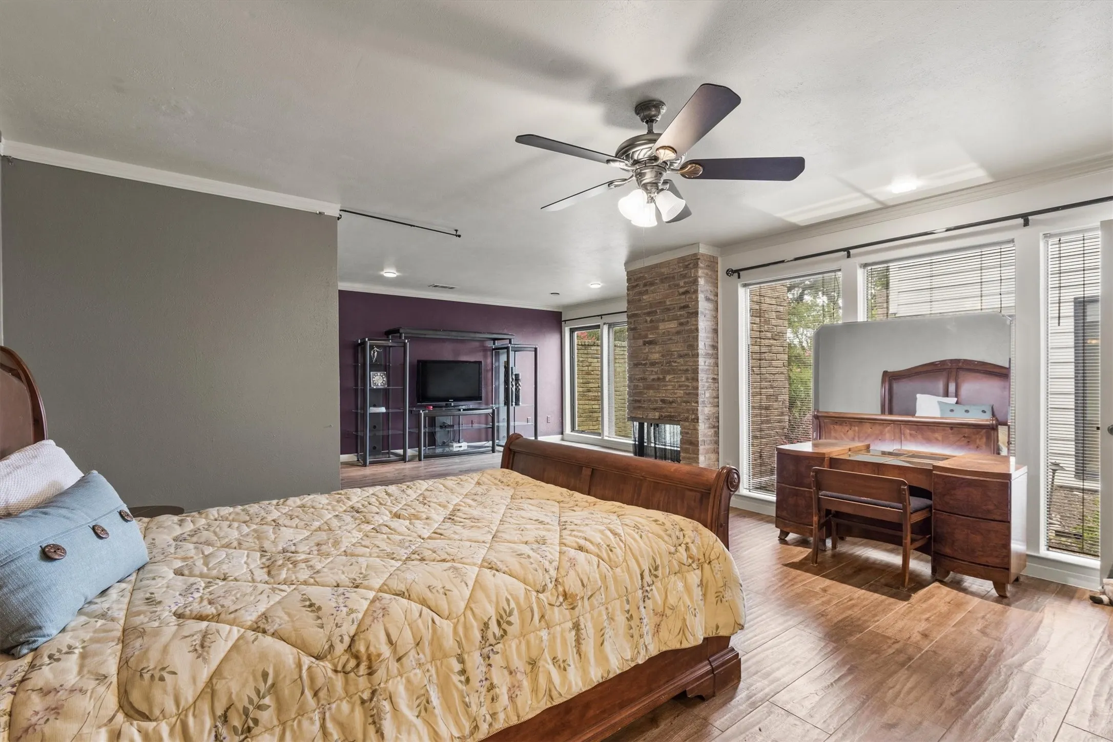 Single Family Residence For Sale in Dallas County , 16833 Davenport Court, Dallas, Texas 75248, 2 Bedroom, 2 Bathroom, 2 Garage spaces, 2,260 Sqft, built in 1978, mls#21300726, Real Estate Agent in Dallas, Homes For Sale in Dallas county, Homes For Sale in Dallas, Realtor in Dallas Texas, Real Estate Brokerage Independent Realty Texas, Luminita Cordes Realtor
