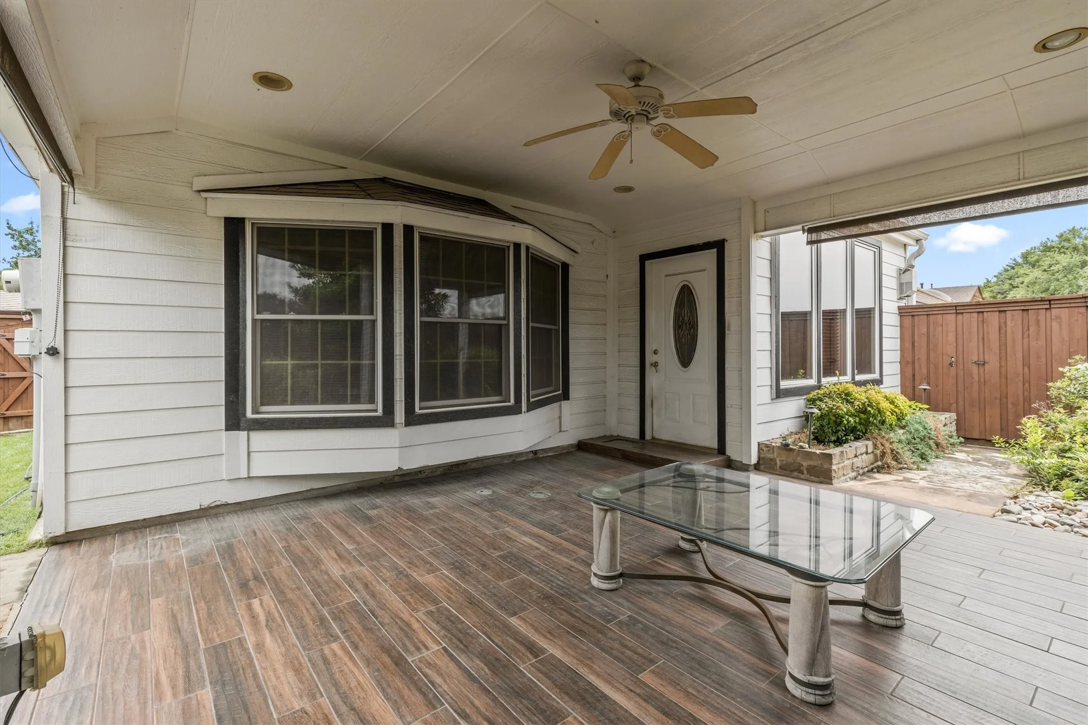 Single Family Residence For Sale in Dallas County , 16833 Davenport Court, Dallas, Texas 75248, 2 Bedroom, 2 Bathroom, 2 Garage spaces, 2,260 Sqft, built in 1978, mls#21300726, Real Estate Agent in Dallas, Homes For Sale in Dallas county, Homes For Sale in Dallas, Realtor in Dallas Texas, Real Estate Brokerage Independent Realty Texas, Luminita Cordes Realtor