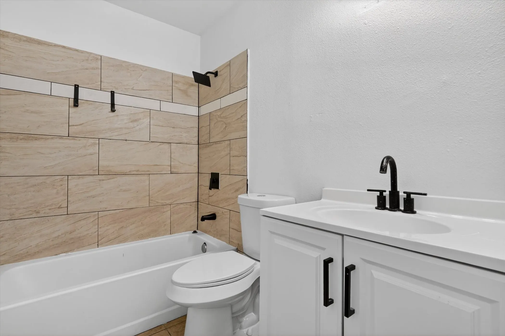 Single Family Residence For Sale in Dallas County , 12415 Kleberg Road, Dallas, Texas 75253, 3 Bedroom, 2 Bathroom, Garage spaces, 1,352 Sqft, built in 1973, mls#21300155, Real Estate Agent in Dallas, Homes For Sale in Dallas county, Homes For Sale in Dallas, Realtor in Dallas Texas, Real Estate Brokerage Independent Realty Texas, Luminita Cordes Realtor