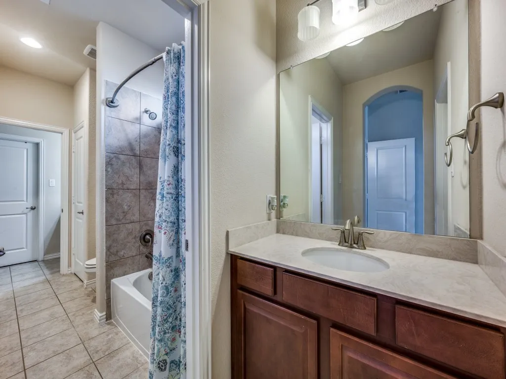Single Family Residence For Rent in Dallas County , 7340 Beranger Drive, Irving, Texas 75063, 5 Bedroom, 4 Bathroom, 2 Garage spaces, 4,259 Sqft, built in 2014, mls#21300980, Real Estate Agent in Irving, Homes For Rent in Dallas county, Homes For Rent in Irving, Realtor in Irving Texas, Real Estate Brokerage Independent Realty Texas, Luminita Cordes Realtor