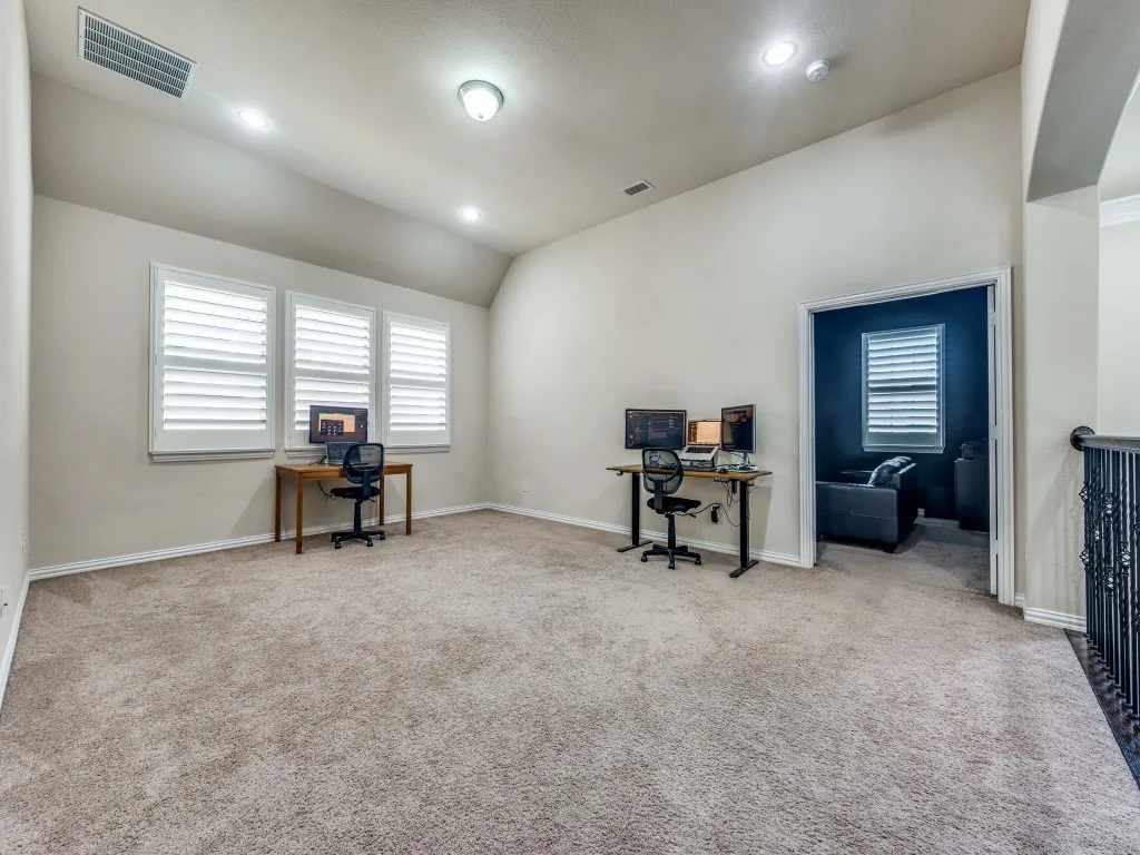 Single Family Residence For Rent in Dallas County , 7340 Beranger Drive, Irving, Texas 75063, 5 Bedroom, 4 Bathroom, 2 Garage spaces, 4,259 Sqft, built in 2014, mls#21300980, Real Estate Agent in Irving, Homes For Rent in Dallas county, Homes For Rent in Irving, Realtor in Irving Texas, Real Estate Brokerage Independent Realty Texas, Luminita Cordes Realtor