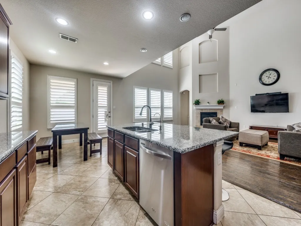 Single Family Residence For Rent in Dallas County , 7340 Beranger Drive, Irving, Texas 75063, 5 Bedroom, 4 Bathroom, 2 Garage spaces, 4,259 Sqft, built in 2014, mls#21300980, Real Estate Agent in Irving, Homes For Rent in Dallas county, Homes For Rent in Irving, Realtor in Irving Texas, Real Estate Brokerage Independent Realty Texas, Luminita Cordes Realtor