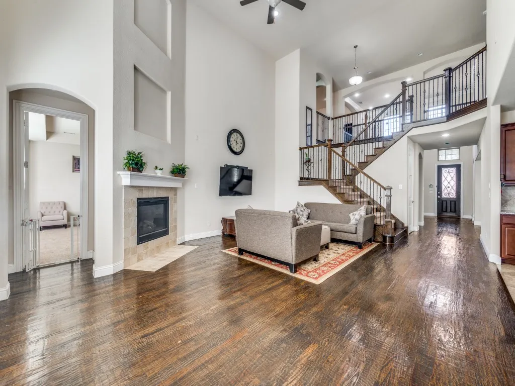 Single Family Residence For Rent in Dallas County , 7340 Beranger Drive, Irving, Texas 75063, 5 Bedroom, 4 Bathroom, 2 Garage spaces, 4,259 Sqft, built in 2014, mls#21300980, Real Estate Agent in Irving, Homes For Rent in Dallas county, Homes For Rent in Irving, Realtor in Irving Texas, Real Estate Brokerage Independent Realty Texas, Luminita Cordes Realtor