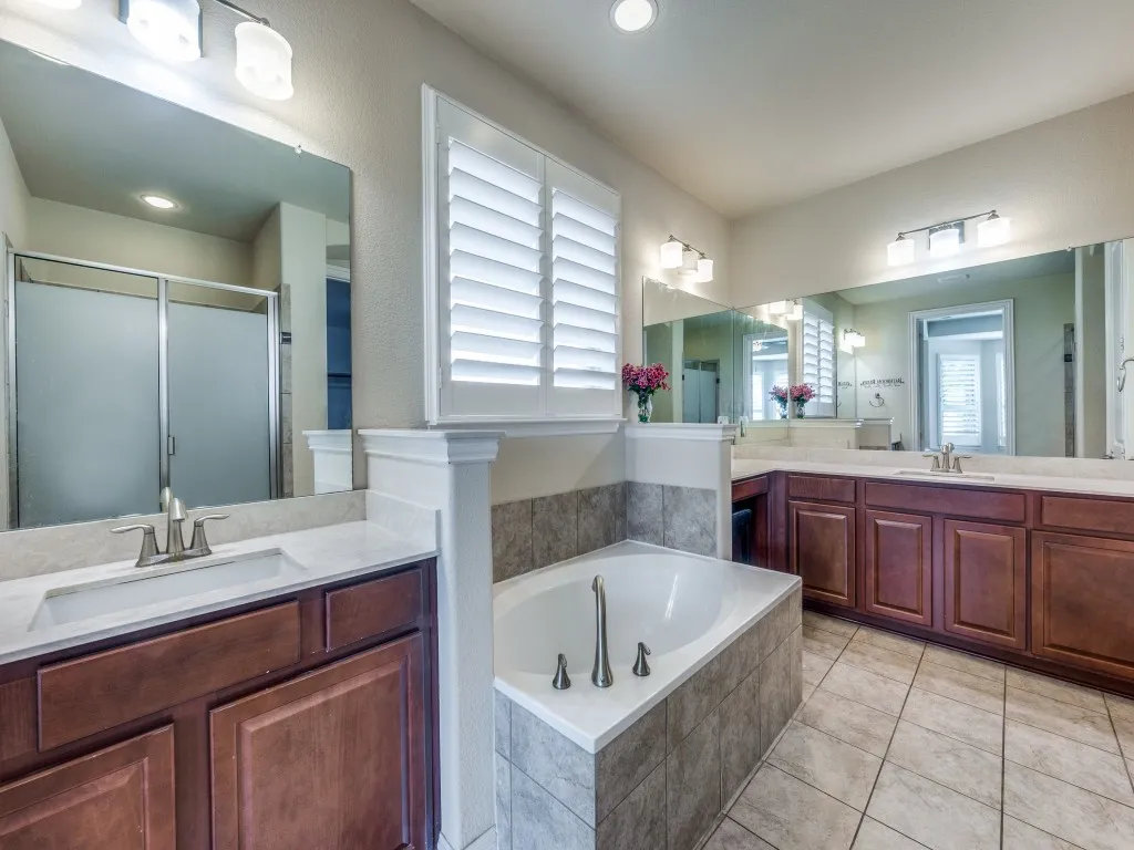 Single Family Residence For Rent in Dallas County , 7340 Beranger Drive, Irving, Texas 75063, 5 Bedroom, 4 Bathroom, 2 Garage spaces, 4,259 Sqft, built in 2014, mls#21300980, Real Estate Agent in Irving, Homes For Rent in Dallas county, Homes For Rent in Irving, Realtor in Irving Texas, Real Estate Brokerage Independent Realty Texas, Luminita Cordes Realtor