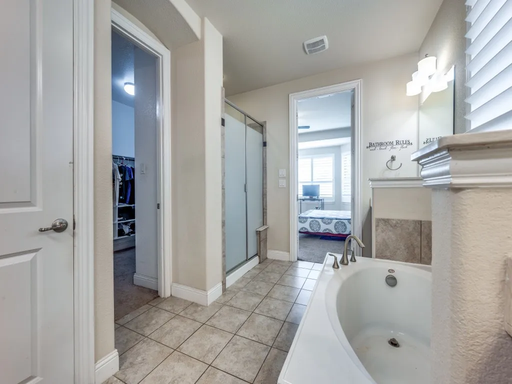 Single Family Residence For Rent in Dallas County , 7340 Beranger Drive, Irving, Texas 75063, 5 Bedroom, 4 Bathroom, 2 Garage spaces, 4,259 Sqft, built in 2014, mls#21300980, Real Estate Agent in Irving, Homes For Rent in Dallas county, Homes For Rent in Irving, Realtor in Irving Texas, Real Estate Brokerage Independent Realty Texas, Luminita Cordes Realtor