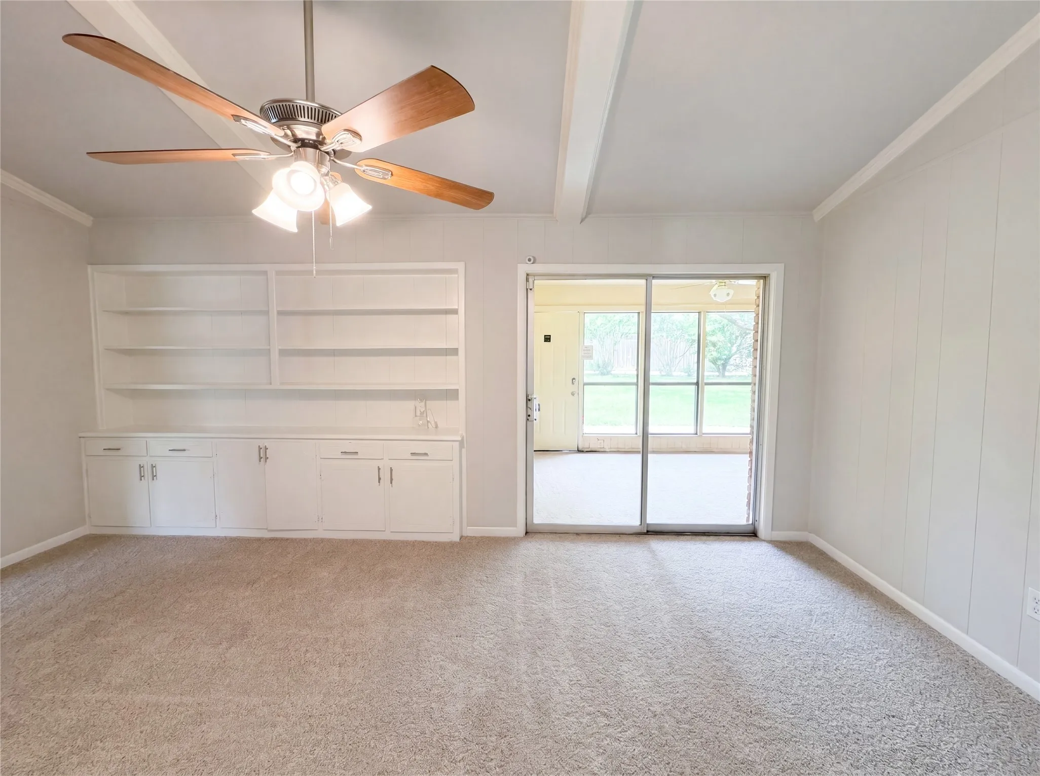 Single Family Residence For Sale in Dallas County , 3327 Portlock Drive, Farmers Branch, Texas 75234, 4 Bedroom, 2 Bathroom, 2 Garage spaces, 1,744 Sqft, built in 1960, mls#21300677, Real Estate Agent in Farmers Branch, Homes For Sale in Dallas county, Homes For Sale in Farmers Branch, Realtor in Farmers Branch Texas, Real Estate Brokerage Independent Realty Texas, Luminita Cordes Realtor