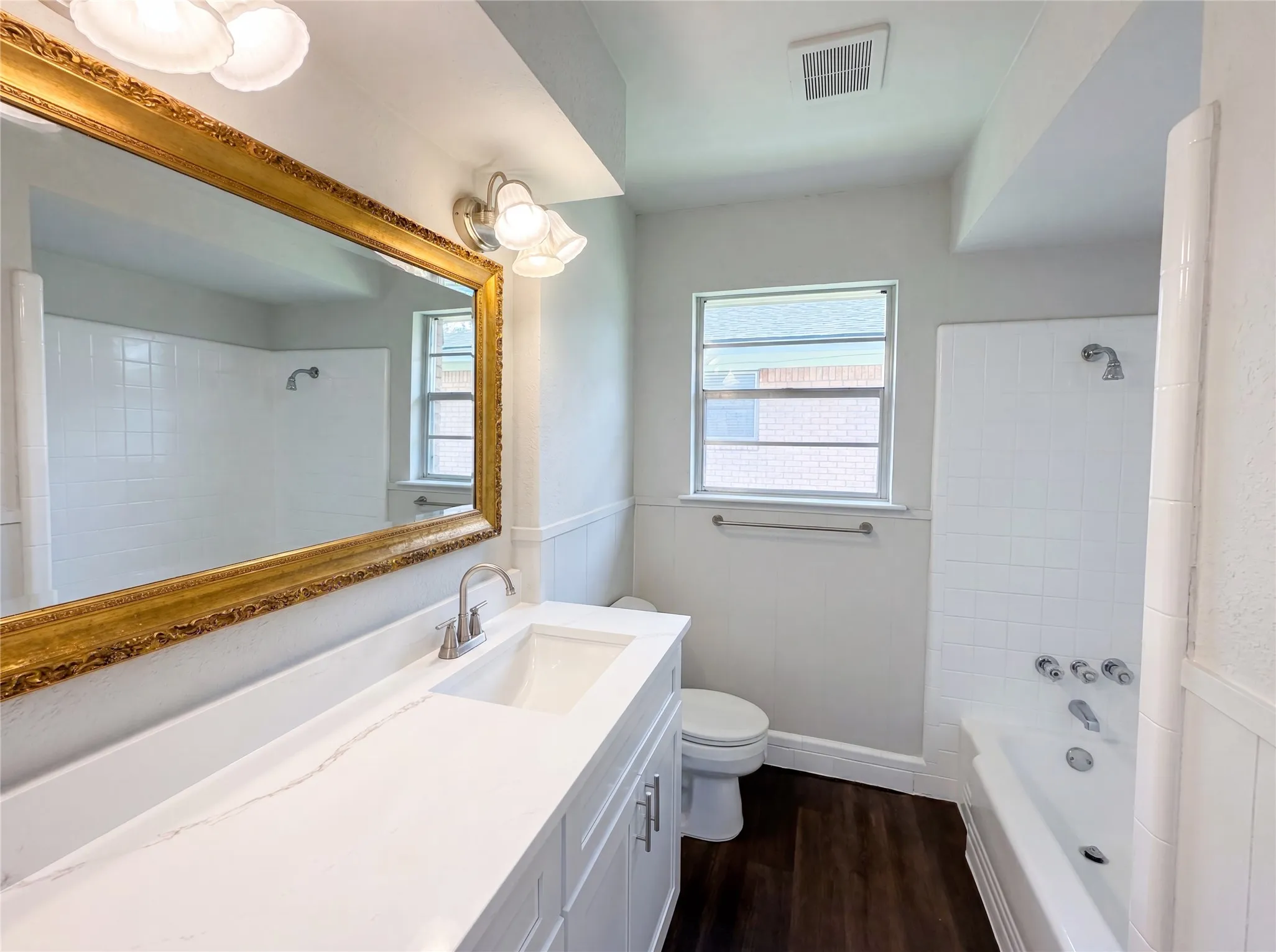 Single Family Residence For Sale in Dallas County , 3327 Portlock Drive, Farmers Branch, Texas 75234, 4 Bedroom, 2 Bathroom, 2 Garage spaces, 1,744 Sqft, built in 1960, mls#21300677, Real Estate Agent in Farmers Branch, Homes For Sale in Dallas county, Homes For Sale in Farmers Branch, Realtor in Farmers Branch Texas, Real Estate Brokerage Independent Realty Texas, Luminita Cordes Realtor