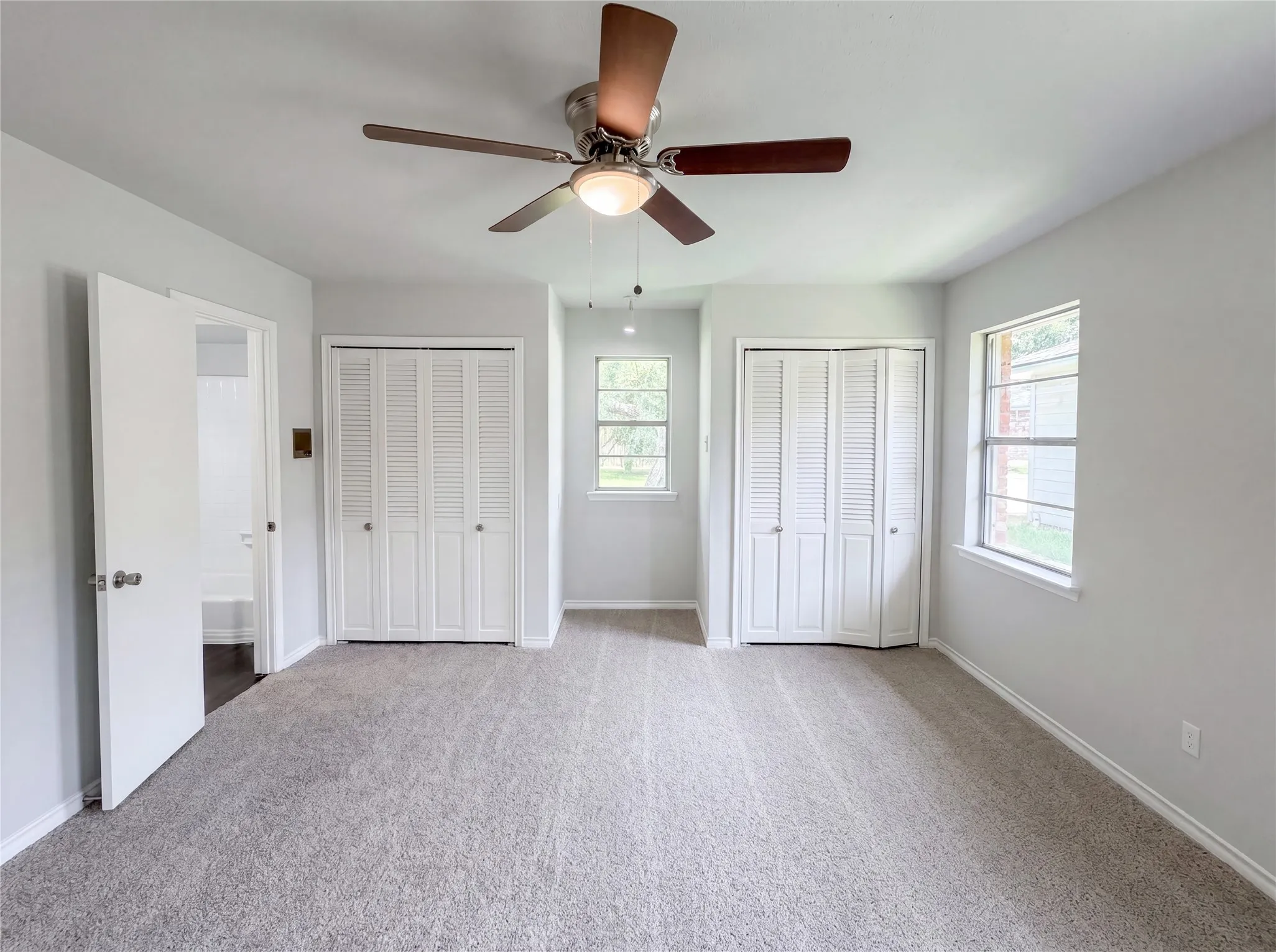 Single Family Residence For Sale in Dallas County , 3327 Portlock Drive, Farmers Branch, Texas 75234, 4 Bedroom, 2 Bathroom, 2 Garage spaces, 1,744 Sqft, built in 1960, mls#21300677, Real Estate Agent in Farmers Branch, Homes For Sale in Dallas county, Homes For Sale in Farmers Branch, Realtor in Farmers Branch Texas, Real Estate Brokerage Independent Realty Texas, Luminita Cordes Realtor