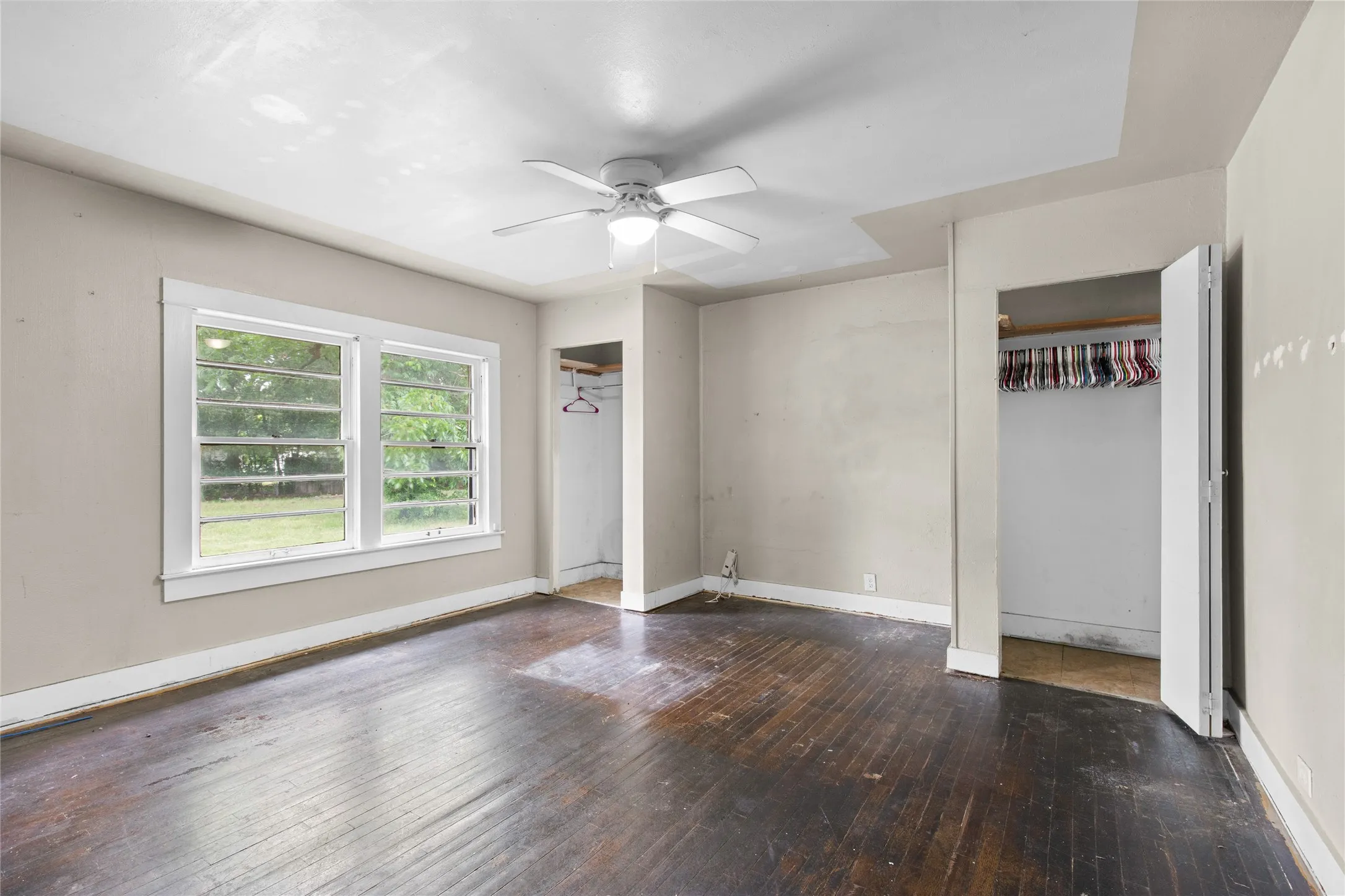 Single Family Residence For Sale in Grayson County , 1211 N Harrison Avenue, Sherman, Texas 75090, 3 Bedroom, 1 Bathroom, Garage spaces, 1,399 Sqft, built in 1930, mls#21300985, Real Estate Agent in Sherman, Homes For Sale in Grayson county, Homes For Sale in Sherman, Realtor in Sherman Texas, Real Estate Brokerage Independent Realty Texas, Luminita Cordes Realtor
