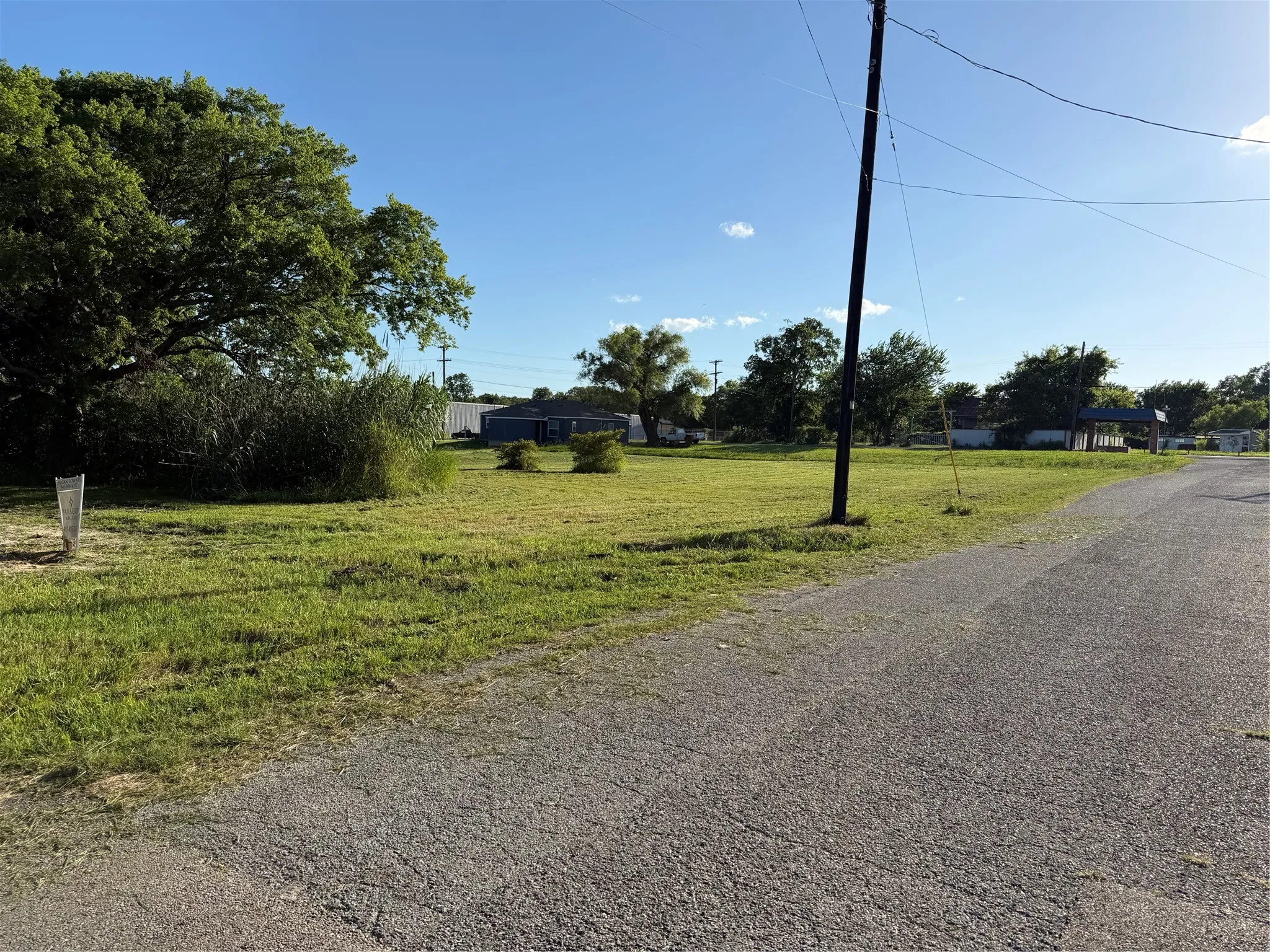 Unimproved Land For Sale in Fannin County , 808 E Third St, Bonham, Texas 75418, 0, 0, Garage spaces, 0 Sqft, built in 0, mls#21300990, Real Estate Agent in Bonham, Homes For Sale in Fannin county, Homes For Sale in Bonham, Realtor in Bonham Texas, Real Estate Brokerage Independent Realty Texas, Luminita Cordes Realtor