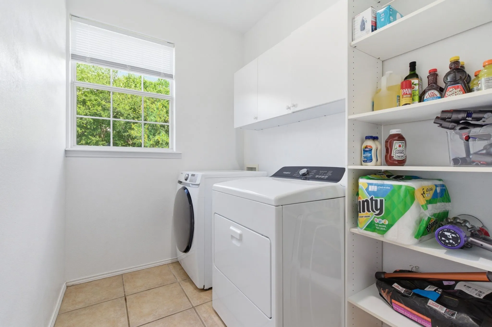 Single Family Residence For Sale in Denton County , 2230 Lake Coves Drive, Flower Mound, Texas 75022, 4 Bedroom, 3 Bathroom, 2 Garage spaces, 2,910 Sqft, built in 2006, mls#21292569, Real Estate Agent in Flower Mound, Homes For Sale in Denton county, Homes For Sale in Flower Mound, Realtor in Flower Mound Texas, Real Estate Brokerage Independent Realty Texas, Luminita Cordes Realtor