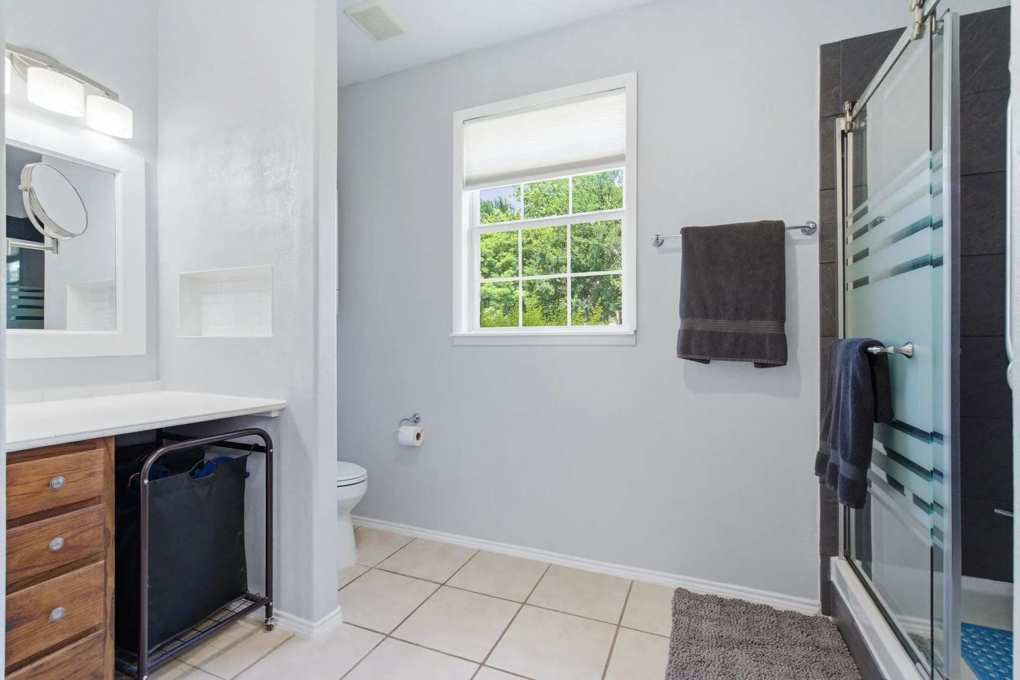 Single Family Residence For Sale in Denton County , 2230 Lake Coves Drive, Flower Mound, Texas 75022, 4 Bedroom, 3 Bathroom, 2 Garage spaces, 2,910 Sqft, built in 2006, mls#21292569, Real Estate Agent in Flower Mound, Homes For Sale in Denton county, Homes For Sale in Flower Mound, Realtor in Flower Mound Texas, Real Estate Brokerage Independent Realty Texas, Luminita Cordes Realtor