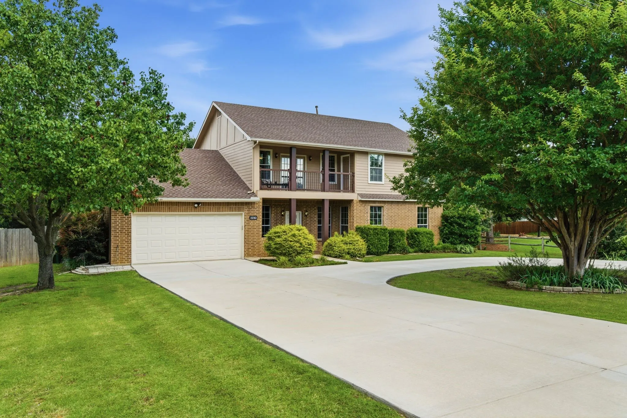 Single Family Residence For Sale in Denton County , 2230 Lake Coves Drive, Flower Mound, Texas 75022, 4 Bedroom, 3 Bathroom, 2 Garage spaces, 2,910 Sqft, built in 2006, mls#21292569, Real Estate Agent in Flower Mound, Homes For Sale in Denton county, Homes For Sale in Flower Mound, Realtor in Flower Mound Texas, Real Estate Brokerage Independent Realty Texas, Luminita Cordes Realtor