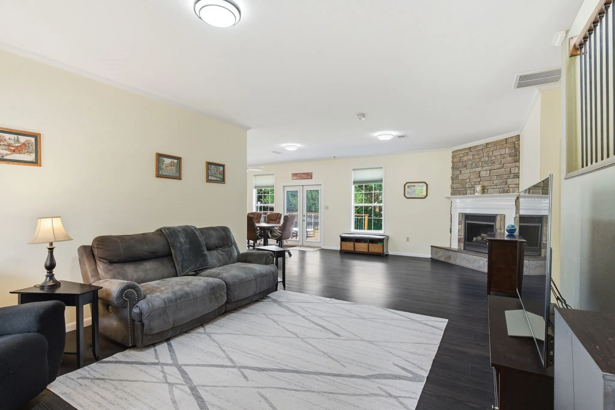 Single Family Residence For Sale in Denton County , 2230 Lake Coves Drive, Flower Mound, Texas 75022, 4 Bedroom, 3 Bathroom, 2 Garage spaces, 2,910 Sqft, built in 2006, mls#21292569, Real Estate Agent in Flower Mound, Homes For Sale in Denton county, Homes For Sale in Flower Mound, Realtor in Flower Mound Texas, Real Estate Brokerage Independent Realty Texas, Luminita Cordes Realtor