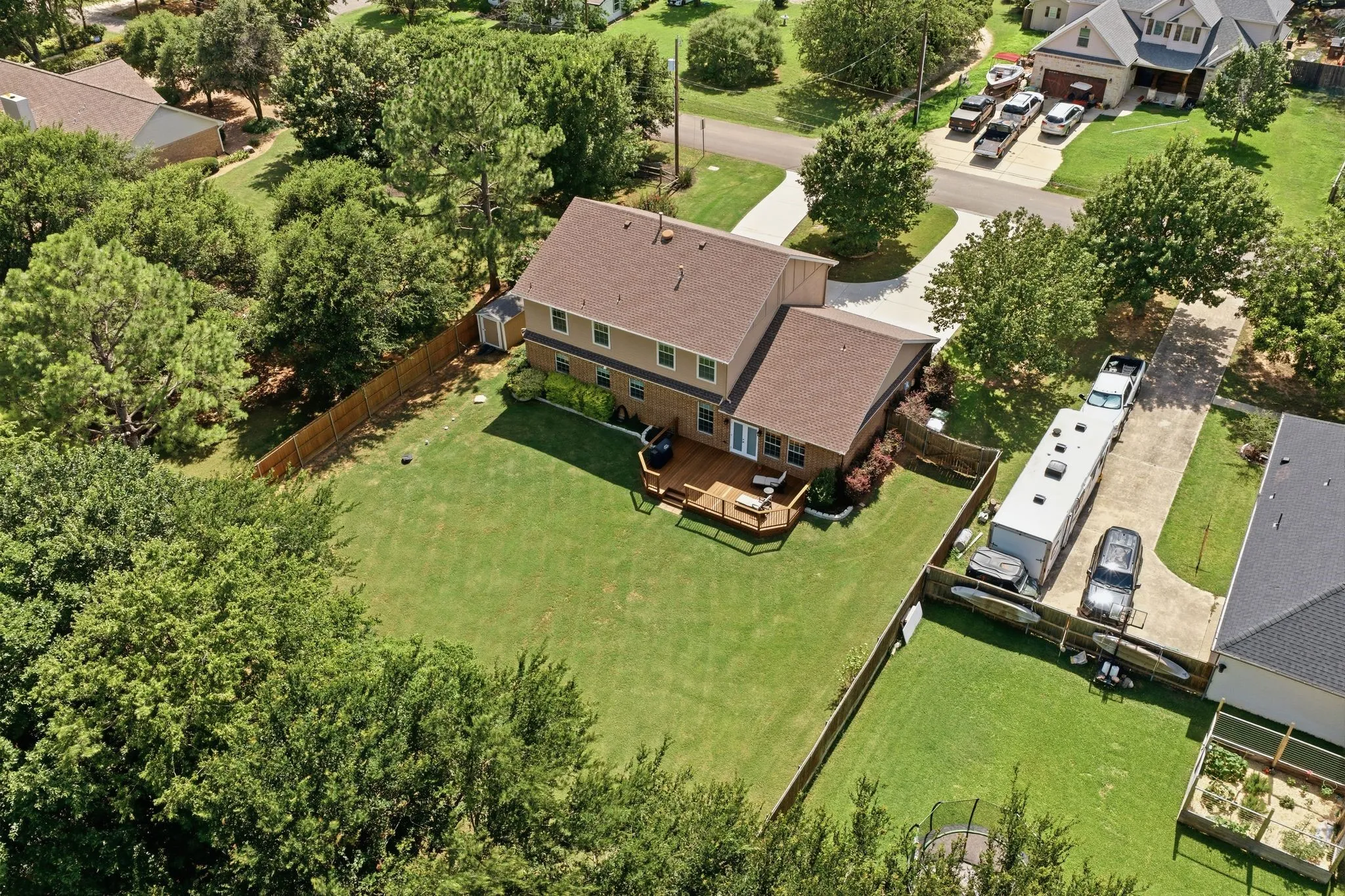 Single Family Residence For Sale in Denton County , 2230 Lake Coves Drive, Flower Mound, Texas 75022, 4 Bedroom, 3 Bathroom, 2 Garage spaces, 2,910 Sqft, built in 2006, mls#21292569, Real Estate Agent in Flower Mound, Homes For Sale in Denton county, Homes For Sale in Flower Mound, Realtor in Flower Mound Texas, Real Estate Brokerage Independent Realty Texas, Luminita Cordes Realtor