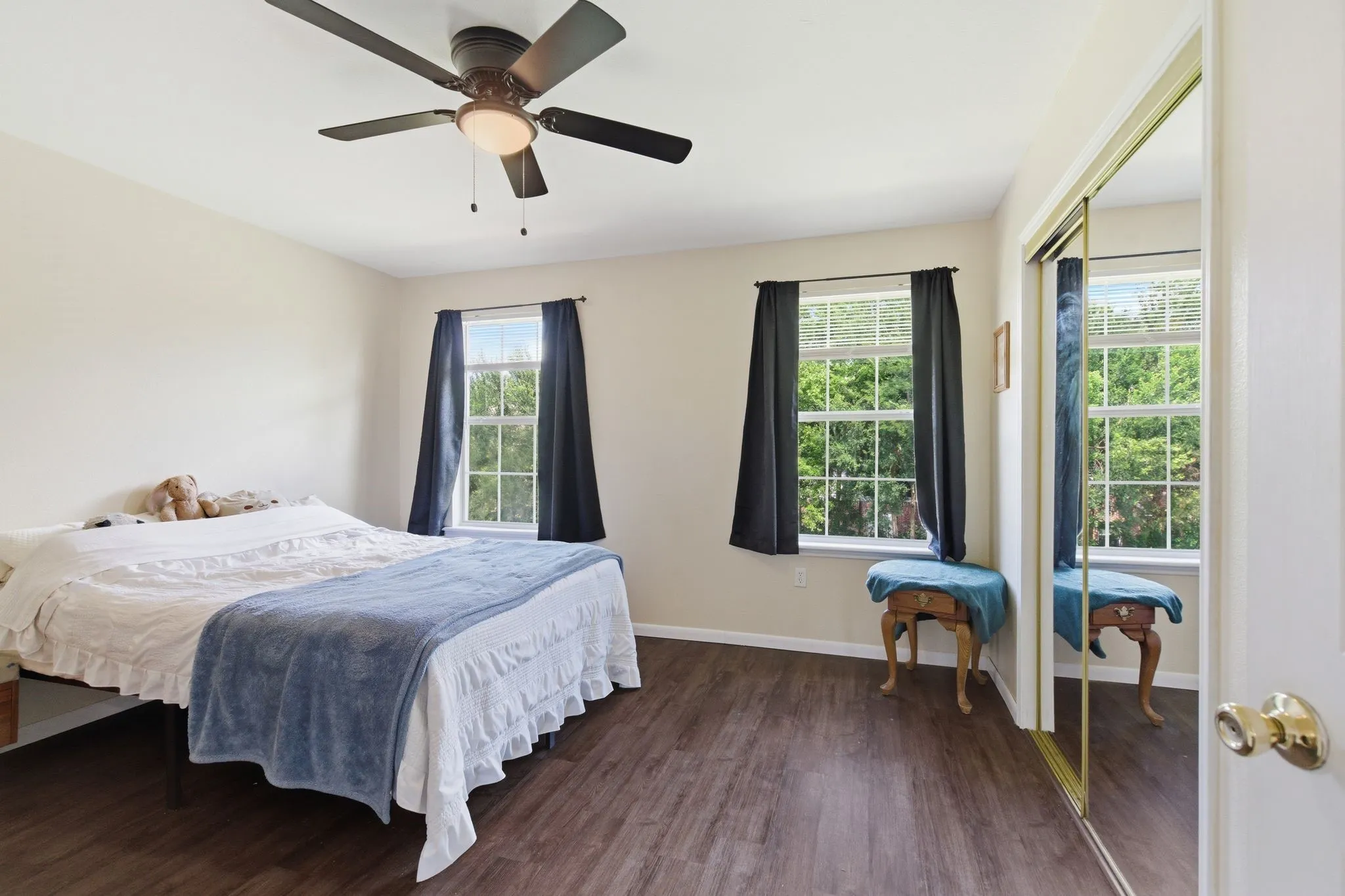 Single Family Residence For Sale in Denton County , 2230 Lake Coves Drive, Flower Mound, Texas 75022, 4 Bedroom, 3 Bathroom, 2 Garage spaces, 2,910 Sqft, built in 2006, mls#21292569, Real Estate Agent in Flower Mound, Homes For Sale in Denton county, Homes For Sale in Flower Mound, Realtor in Flower Mound Texas, Real Estate Brokerage Independent Realty Texas, Luminita Cordes Realtor