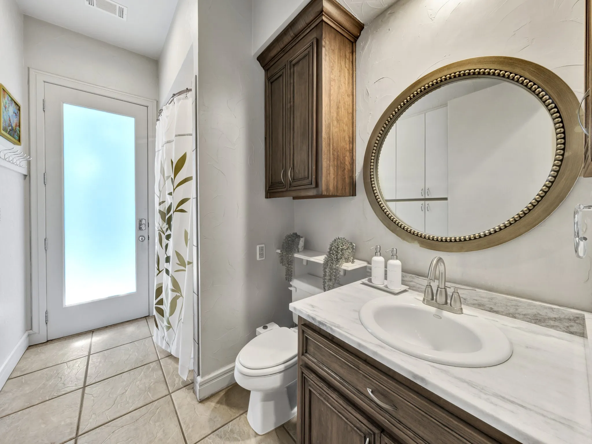 Guest Suite Bathroom