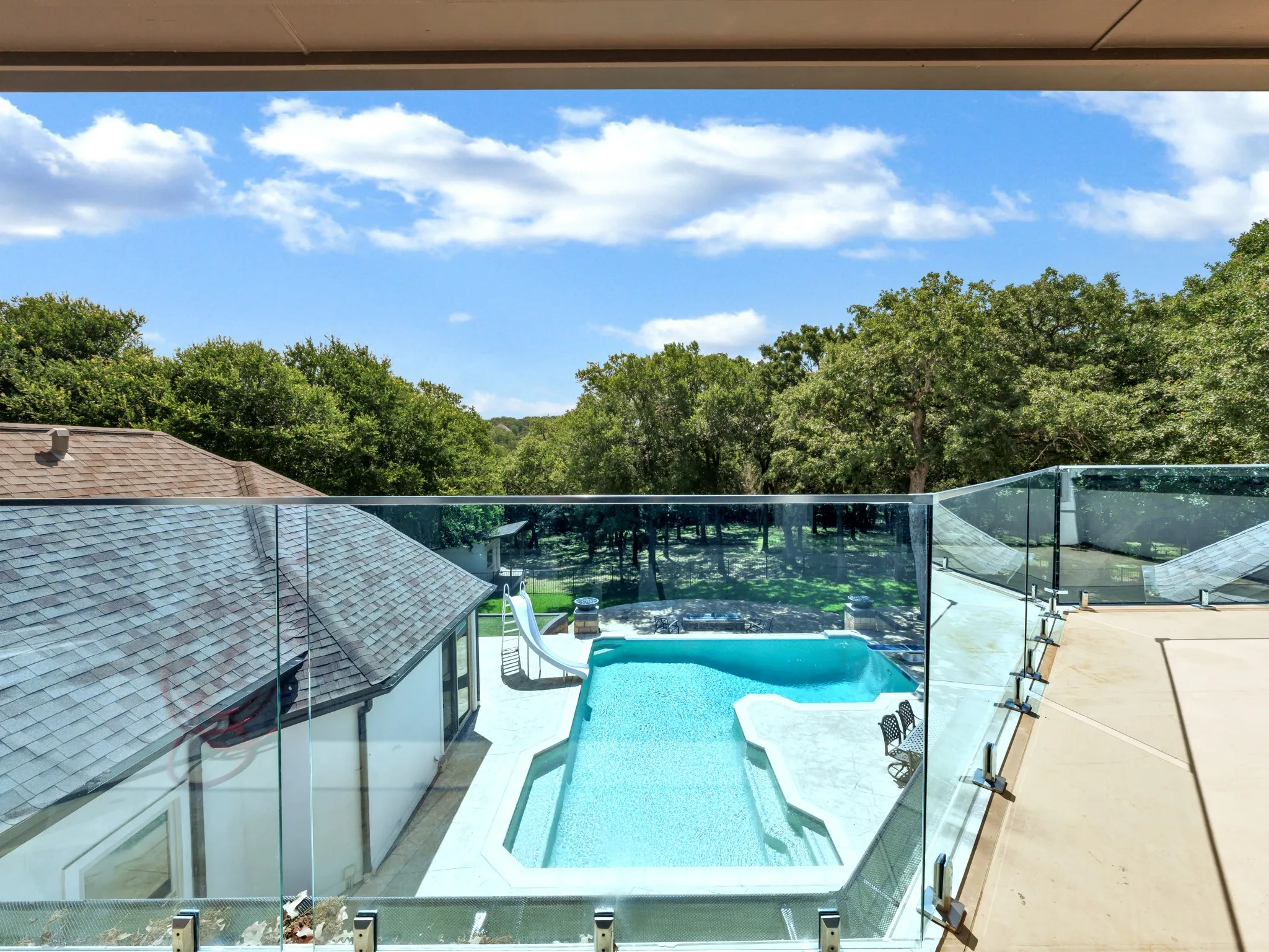 Single Family Residence For Sale in Denton County , 3812 Hidden Trail, Flower Mound, Texas 75022, 5 Bedroom, 6 Bathroom, 3 Garage spaces, 5,663 Sqft, built in 1992, mls#21295665, Real Estate Agent in Flower Mound, Homes For Sale in Denton county, Homes For Sale in Flower Mound, Realtor in Flower Mound Texas, Real Estate Brokerage Independent Realty Texas, Luminita Cordes Realtor