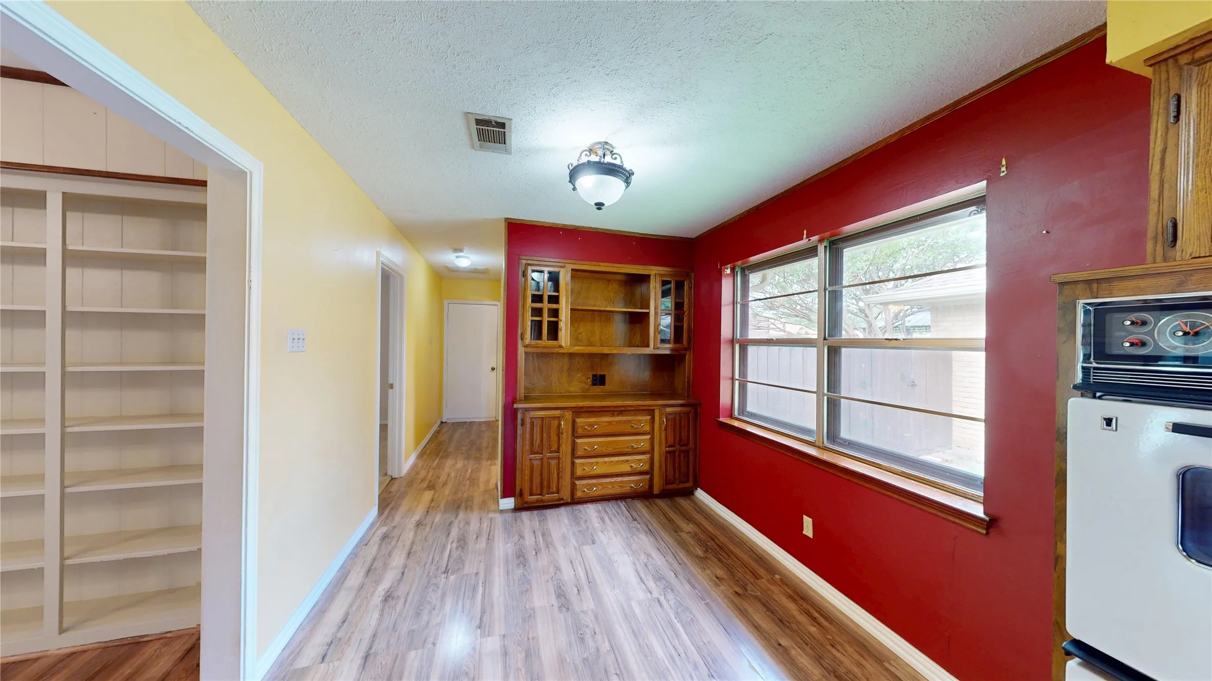 Single Family Residence For Sale in Denton County , 1926 Camden Way, Carrollton, Texas 75007, 4 Bedrooms, 3 Bathrooms, 2 Garage spaces, 2,081 Sqft, built in 1978, Price $369,900, mls#21300945, Real Estate Agent in Carrollton, Homes For Sale in Denton county, Homes For Sale in Carrollton, Realtor in Carrollton Texas, Real Estate Brokerage Independent Realty Texas, Luminita Cordes Realtor