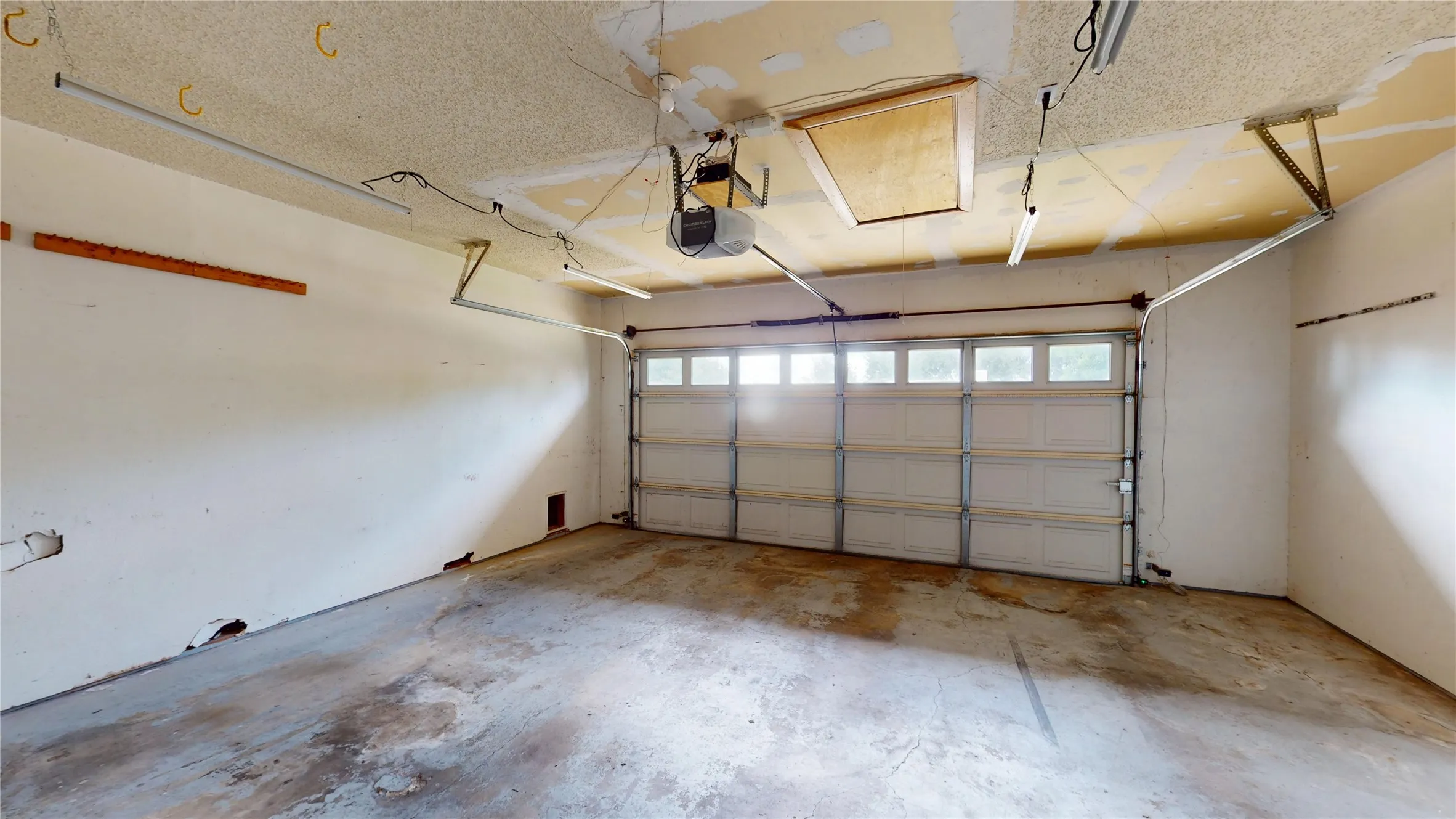 Single Family Residence For Sale in Denton County , 1926 Camden Way, Carrollton, Texas 75007, 4 Bedrooms, 3 Bathrooms, 2 Garage spaces, 2,081 Sqft, built in 1978, Price $369,900, mls#21300945, Real Estate Agent in Carrollton, Homes For Sale in Denton county, Homes For Sale in Carrollton, Realtor in Carrollton Texas, Real Estate Brokerage Independent Realty Texas, Luminita Cordes Realtor