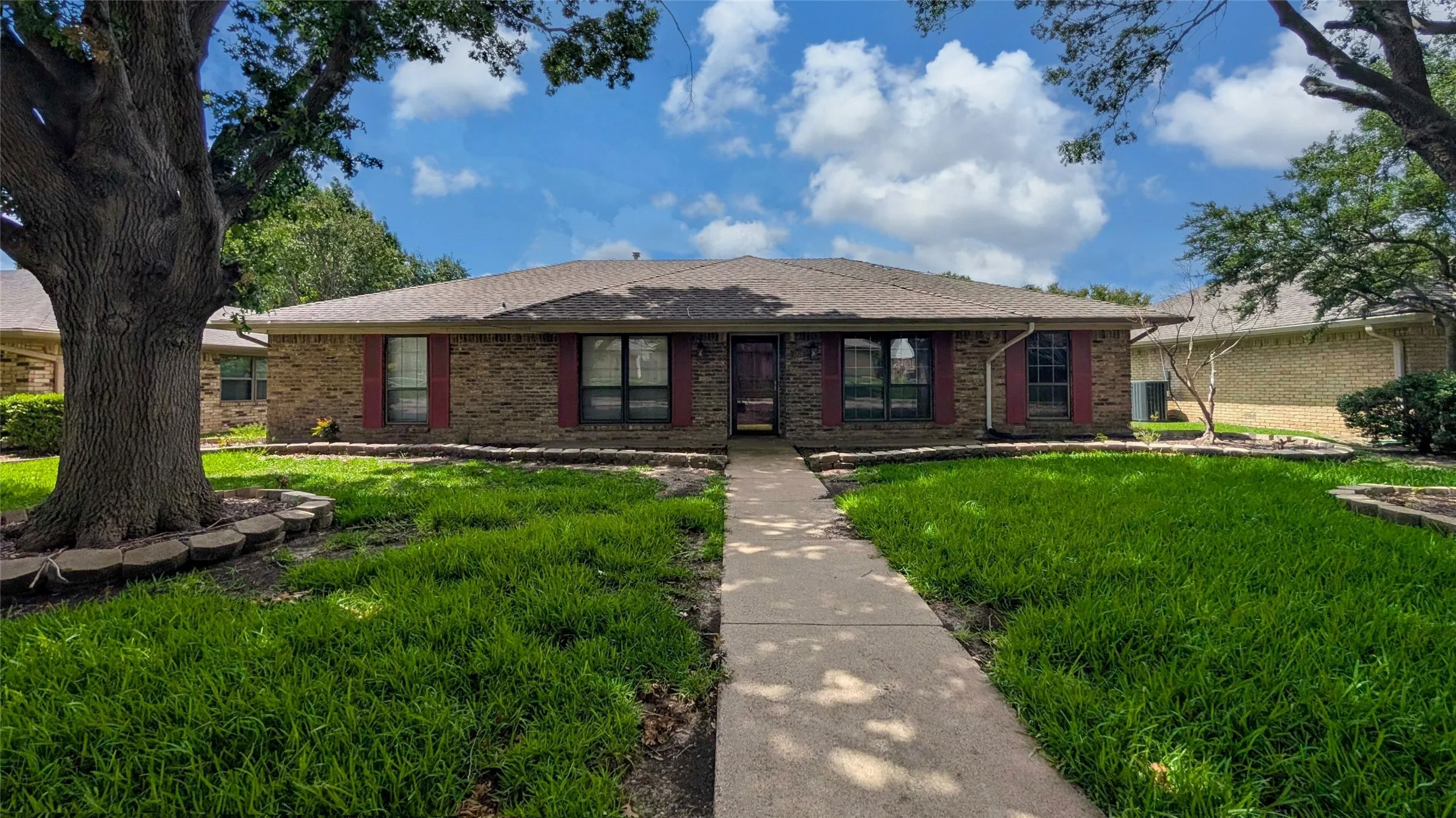 Single Family Residence For Sale in Denton County , 1926 Camden Way, Carrollton, Texas 75007, 4 Bedrooms, 3 Bathrooms, 2 Garage spaces, 2,081 Sqft, built in 1978, Price $369,900, mls#21300945, Real Estate Agent in Carrollton, Homes For Sale in Denton county, Homes For Sale in Carrollton, Realtor in Carrollton Texas, Real Estate Brokerage Independent Realty Texas, Luminita Cordes Realtor