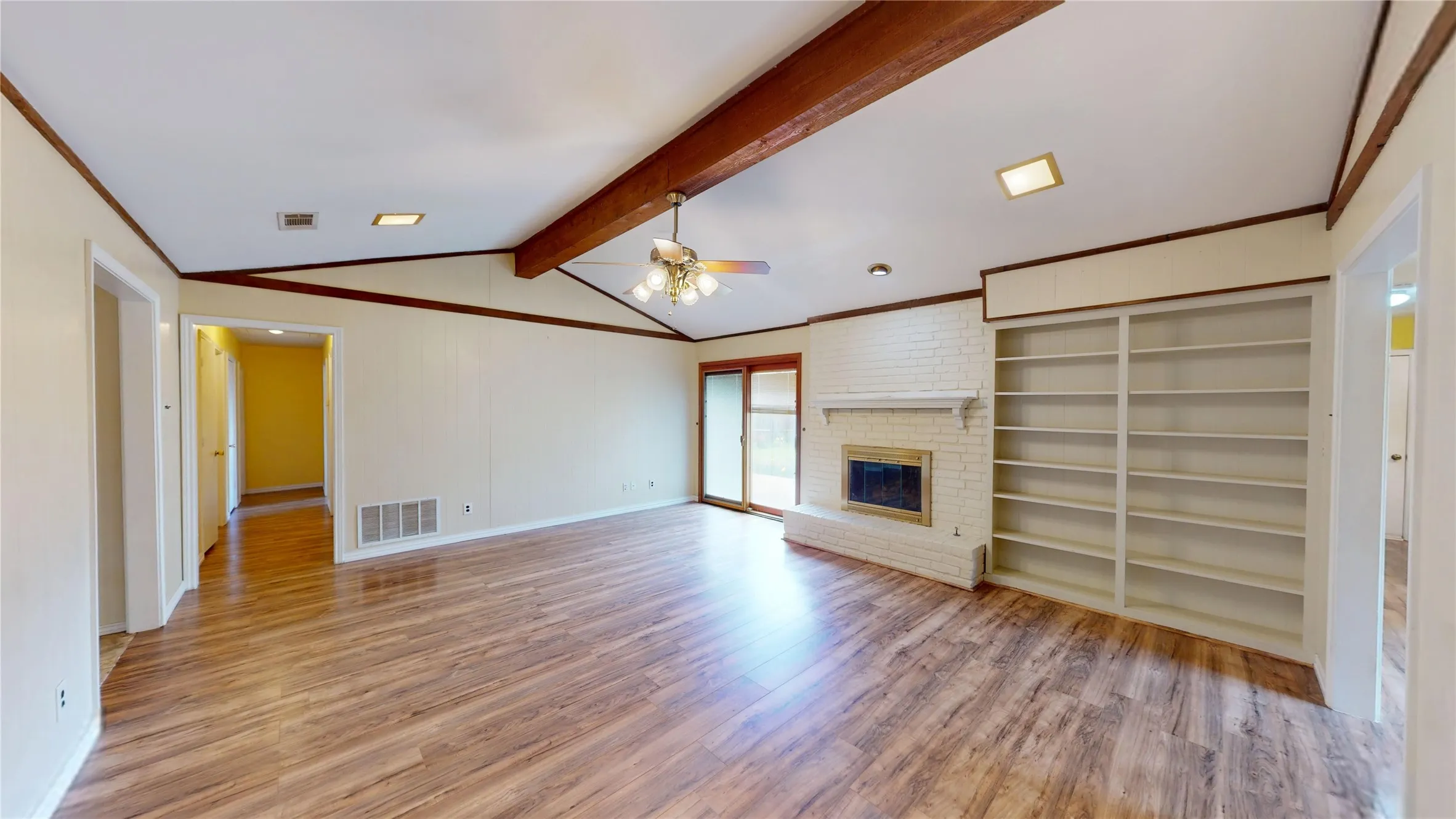 Single Family Residence For Sale in Denton County , 1926 Camden Way, Carrollton, Texas 75007, 4 Bedrooms, 3 Bathrooms, 2 Garage spaces, 2,081 Sqft, built in 1978, Price $369,900, mls#21300945, Real Estate Agent in Carrollton, Homes For Sale in Denton county, Homes For Sale in Carrollton, Realtor in Carrollton Texas, Real Estate Brokerage Independent Realty Texas, Luminita Cordes Realtor