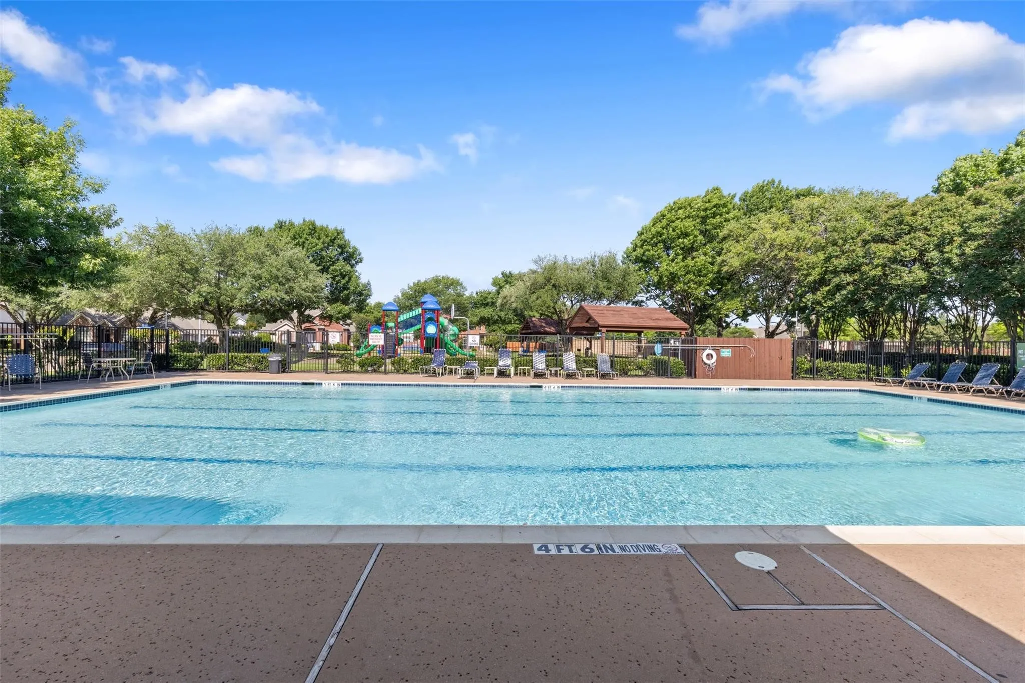 Single Family Residence For Sale in Collin County , 4422 Lartan Trail, Richardson, Texas 75082, 5 Bedroom, 4 Bathroom, 2 Garage spaces, 3,020 Sqft, built in 1998, mls#21300989, Real Estate Agent in Richardson, Homes For Sale in Collin county, Homes For Sale in Richardson, Realtor in Richardson Texas, Real Estate Brokerage Independent Realty Texas, Luminita Cordes Realtor
