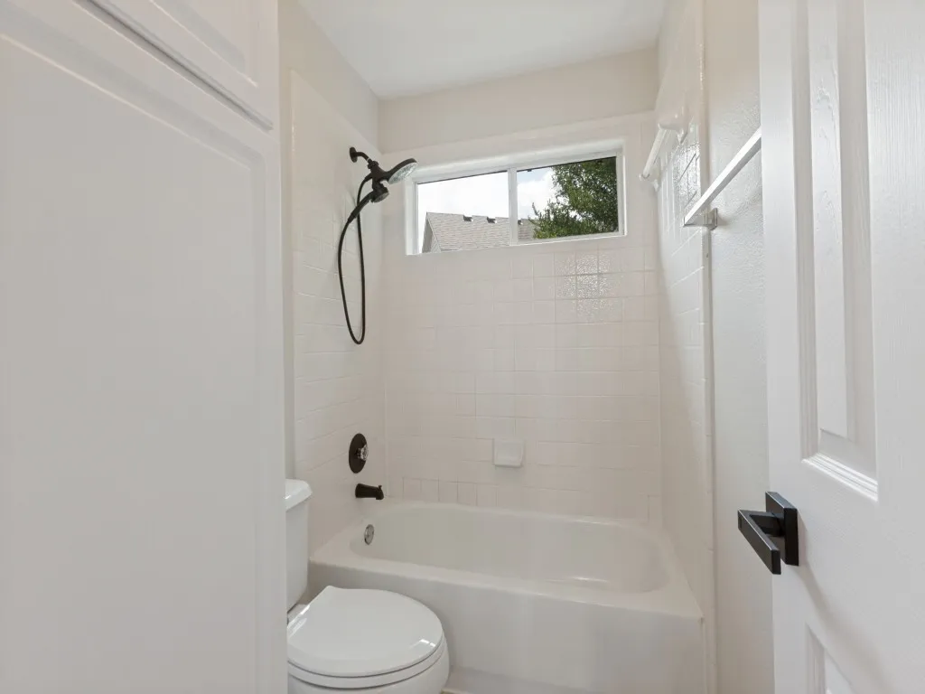 Single Family Residence For Sale in Collin County , 4422 Lartan Trail, Richardson, Texas 75082, 5 Bedroom, 4 Bathroom, 2 Garage spaces, 3,020 Sqft, built in 1998, mls#21300989, Real Estate Agent in Richardson, Homes For Sale in Collin county, Homes For Sale in Richardson, Realtor in Richardson Texas, Real Estate Brokerage Independent Realty Texas, Luminita Cordes Realtor