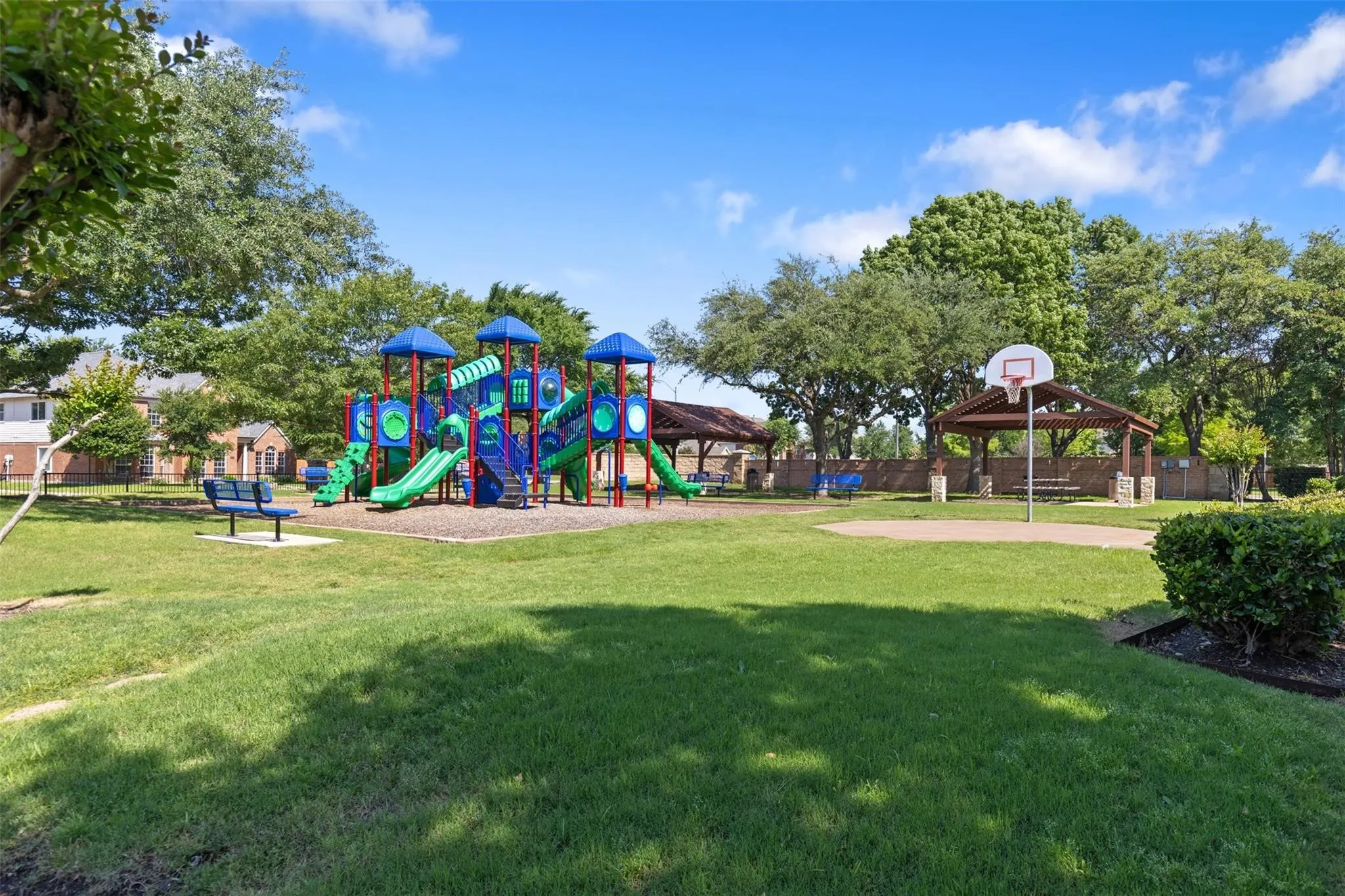 Single Family Residence For Sale in Collin County , 4422 Lartan Trail, Richardson, Texas 75082, 5 Bedroom, 4 Bathroom, 2 Garage spaces, 3,020 Sqft, built in 1998, mls#21300989, Real Estate Agent in Richardson, Homes For Sale in Collin county, Homes For Sale in Richardson, Realtor in Richardson Texas, Real Estate Brokerage Independent Realty Texas, Luminita Cordes Realtor