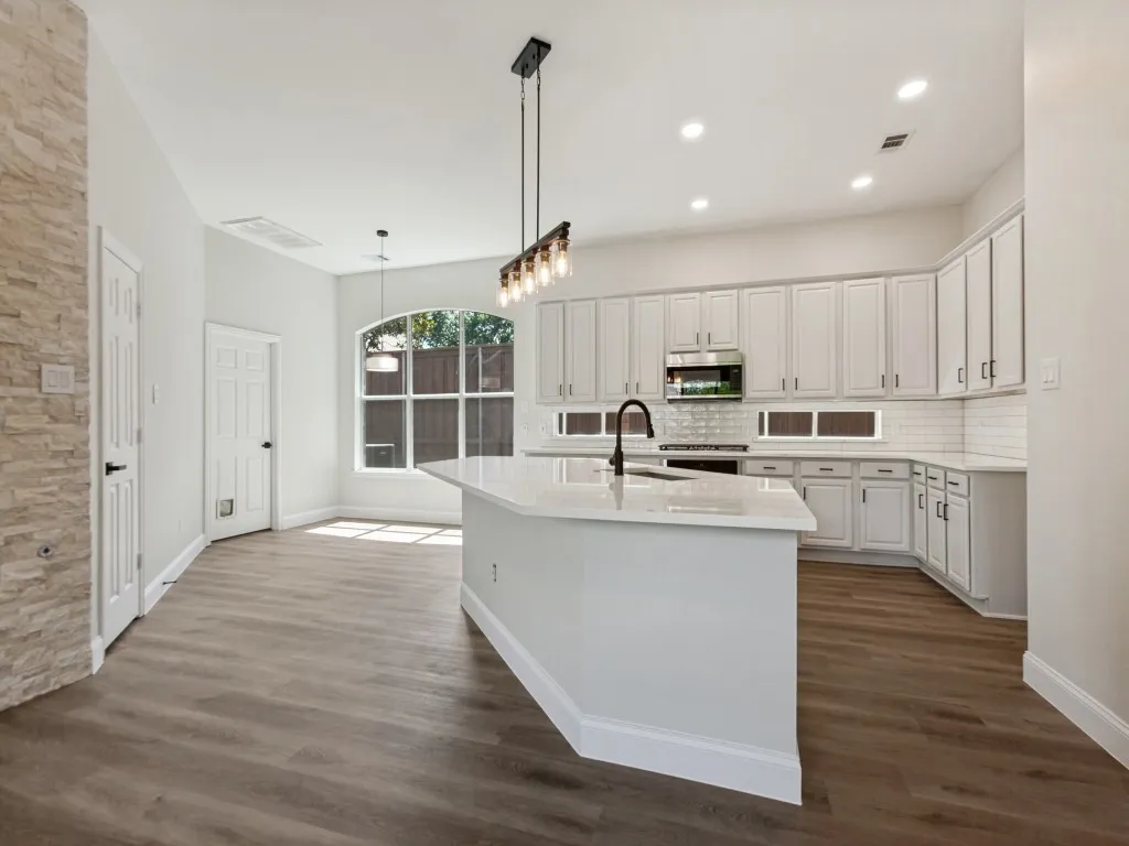 Single Family Residence For Sale in Collin County , 4422 Lartan Trail, Richardson, Texas 75082, 5 Bedroom, 4 Bathroom, 2 Garage spaces, 3,020 Sqft, built in 1998, mls#21300989, Real Estate Agent in Richardson, Homes For Sale in Collin county, Homes For Sale in Richardson, Realtor in Richardson Texas, Real Estate Brokerage Independent Realty Texas, Luminita Cordes Realtor