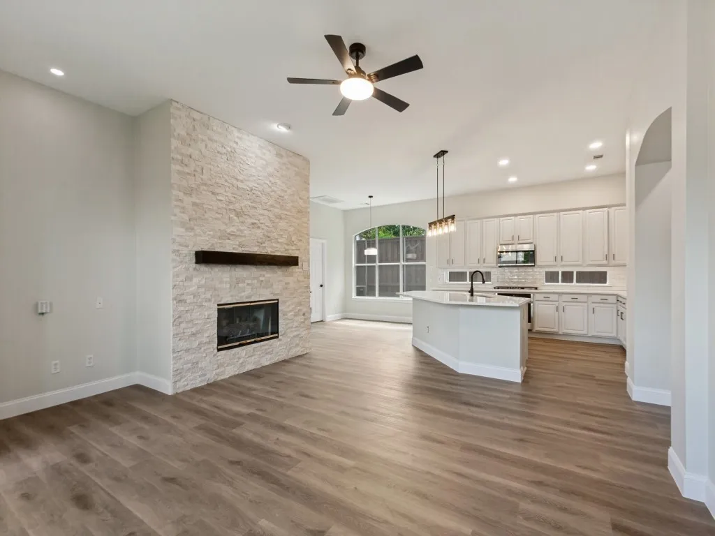 Single Family Residence For Sale in Collin County , 4422 Lartan Trail, Richardson, Texas 75082, 5 Bedroom, 4 Bathroom, 2 Garage spaces, 3,020 Sqft, built in 1998, mls#21300989, Real Estate Agent in Richardson, Homes For Sale in Collin county, Homes For Sale in Richardson, Realtor in Richardson Texas, Real Estate Brokerage Independent Realty Texas, Luminita Cordes Realtor