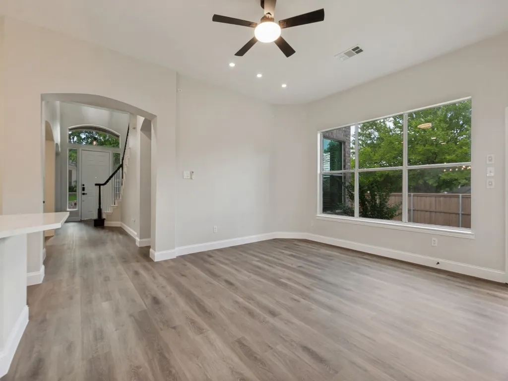 Single Family Residence For Sale in Collin County , 4422 Lartan Trail, Richardson, Texas 75082, 5 Bedroom, 4 Bathroom, 2 Garage spaces, 3,020 Sqft, built in 1998, mls#21300989, Real Estate Agent in Richardson, Homes For Sale in Collin county, Homes For Sale in Richardson, Realtor in Richardson Texas, Real Estate Brokerage Independent Realty Texas, Luminita Cordes Realtor