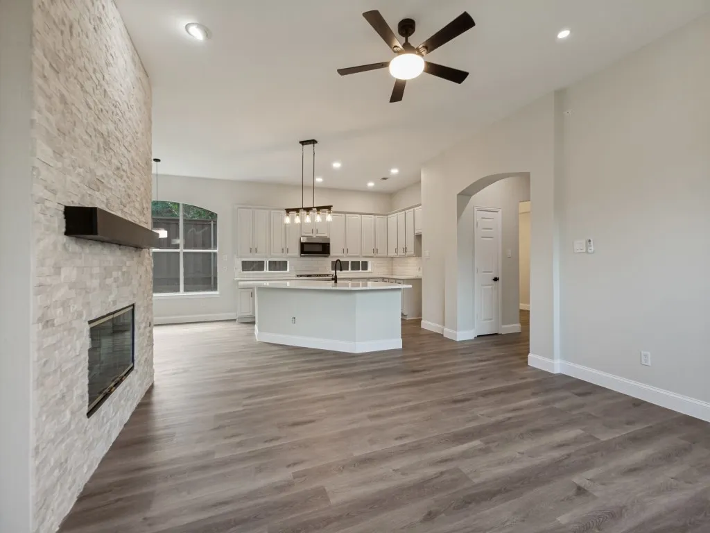 Single Family Residence For Sale in Collin County , 4422 Lartan Trail, Richardson, Texas 75082, 5 Bedroom, 4 Bathroom, 2 Garage spaces, 3,020 Sqft, built in 1998, mls#21300989, Real Estate Agent in Richardson, Homes For Sale in Collin county, Homes For Sale in Richardson, Realtor in Richardson Texas, Real Estate Brokerage Independent Realty Texas, Luminita Cordes Realtor