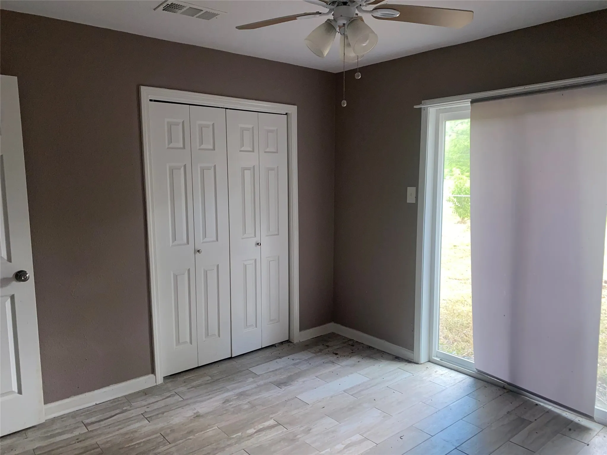 Single Family Residence For Sale in Fort Bend County , 416 Fort Bend Drive, Simonton, Texas 77485, 4 Bedroom, 3 Bathroom, Garage spaces, 2,100 Sqft, built in 1975, mls#21301000, Real Estate Agent in Simonton, Homes For Sale in Fort Bend county, Homes For Sale in Simonton, Realtor in Simonton Texas, Real Estate Brokerage Independent Realty Texas, Luminita Cordes Realtor