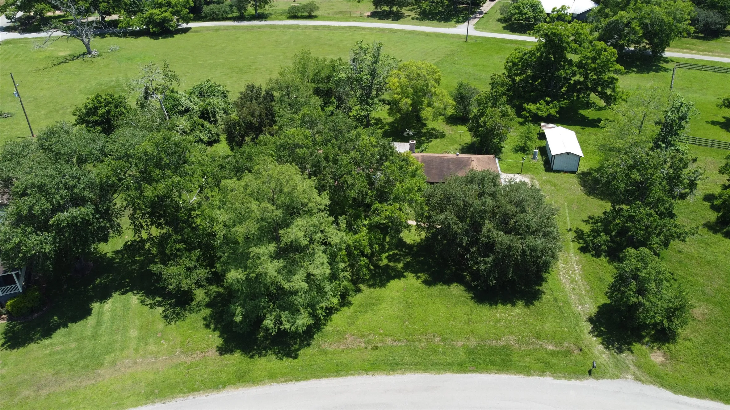 Single Family Residence For Sale in Fort Bend County , 416 Fort Bend Drive, Simonton, Texas 77485, 4 Bedroom, 3 Bathroom, Garage spaces, 2,100 Sqft, built in 1975, mls#21301000, Real Estate Agent in Simonton, Homes For Sale in Fort Bend county, Homes For Sale in Simonton, Realtor in Simonton Texas, Real Estate Brokerage Independent Realty Texas, Luminita Cordes Realtor