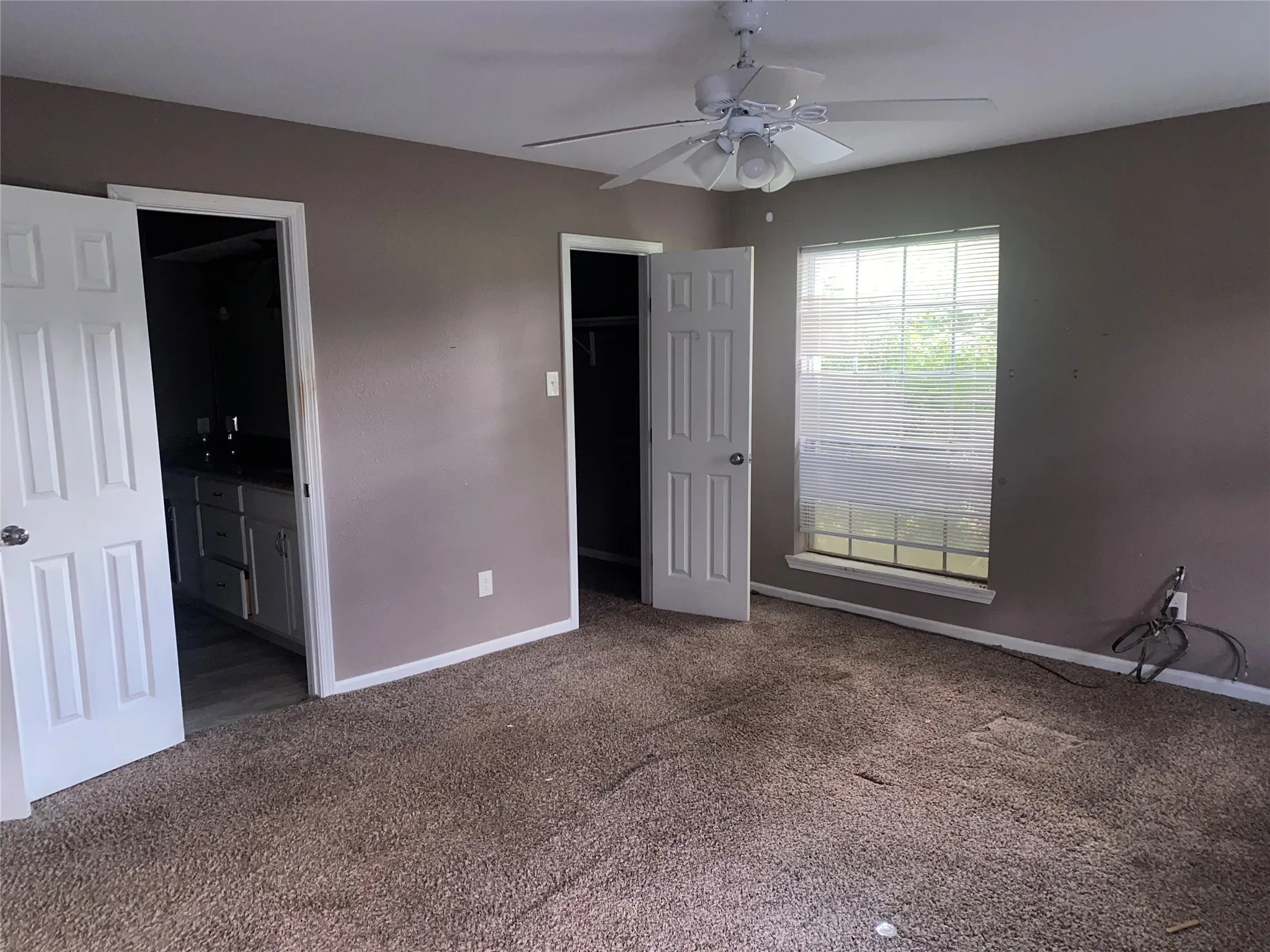 Single Family Residence For Sale in Fort Bend County , 416 Fort Bend Drive, Simonton, Texas 77485, 4 Bedroom, 3 Bathroom, Garage spaces, 2,100 Sqft, built in 1975, mls#21301000, Real Estate Agent in Simonton, Homes For Sale in Fort Bend county, Homes For Sale in Simonton, Realtor in Simonton Texas, Real Estate Brokerage Independent Realty Texas, Luminita Cordes Realtor