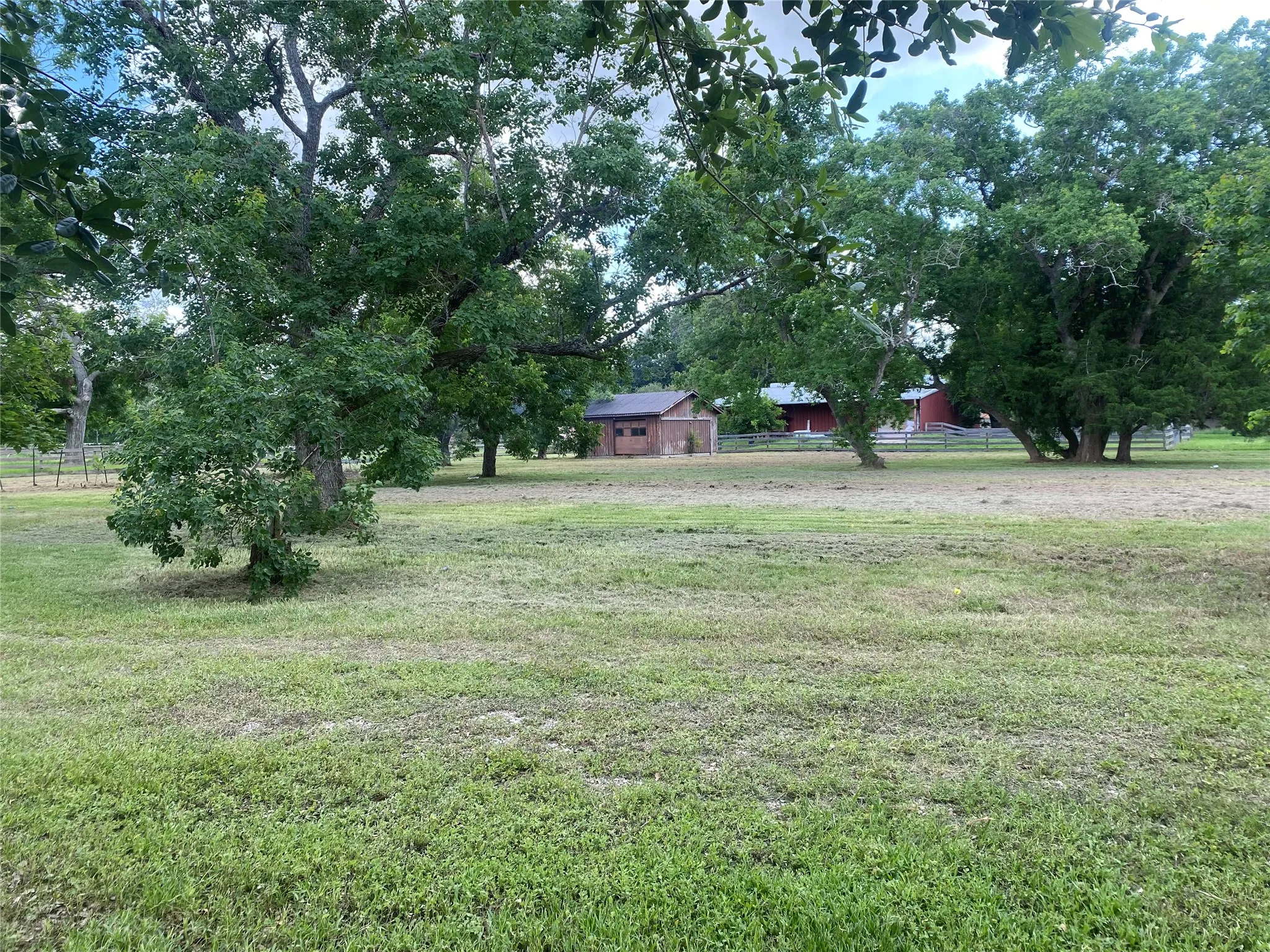 Single Family Residence For Sale in Fort Bend County , 416 Fort Bend Drive, Simonton, Texas 77485, 4 Bedroom, 3 Bathroom, Garage spaces, 2,100 Sqft, built in 1975, mls#21301000, Real Estate Agent in Simonton, Homes For Sale in Fort Bend county, Homes For Sale in Simonton, Realtor in Simonton Texas, Real Estate Brokerage Independent Realty Texas, Luminita Cordes Realtor