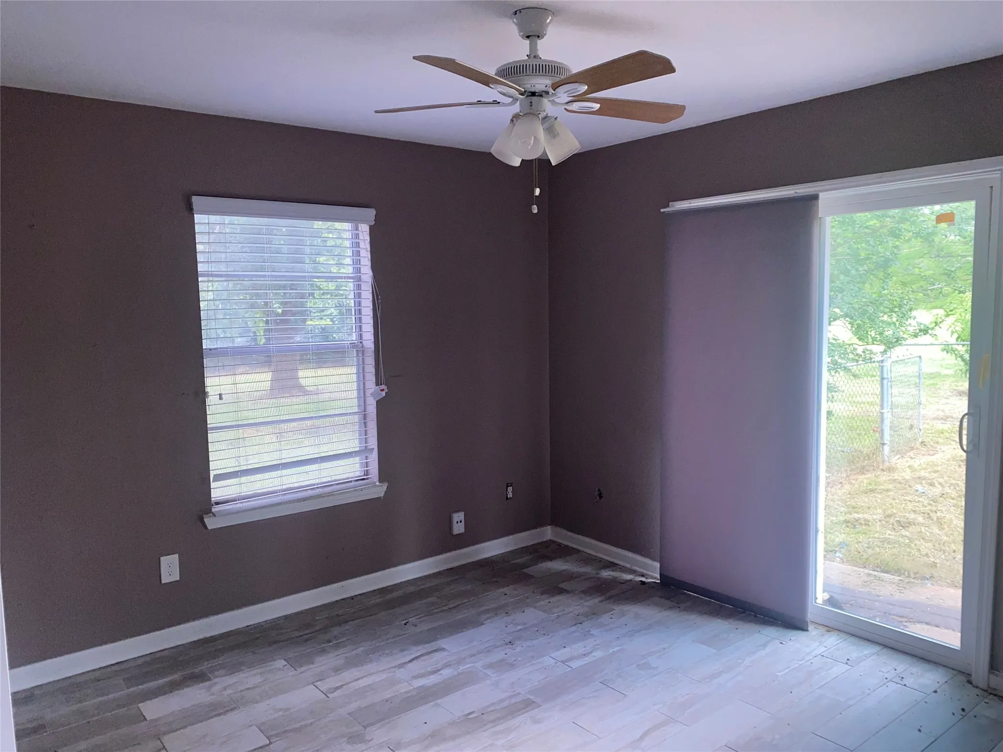 Single Family Residence For Sale in Fort Bend County , 416 Fort Bend Drive, Simonton, Texas 77485, 4 Bedroom, 3 Bathroom, Garage spaces, 2,100 Sqft, built in 1975, mls#21301000, Real Estate Agent in Simonton, Homes For Sale in Fort Bend county, Homes For Sale in Simonton, Realtor in Simonton Texas, Real Estate Brokerage Independent Realty Texas, Luminita Cordes Realtor