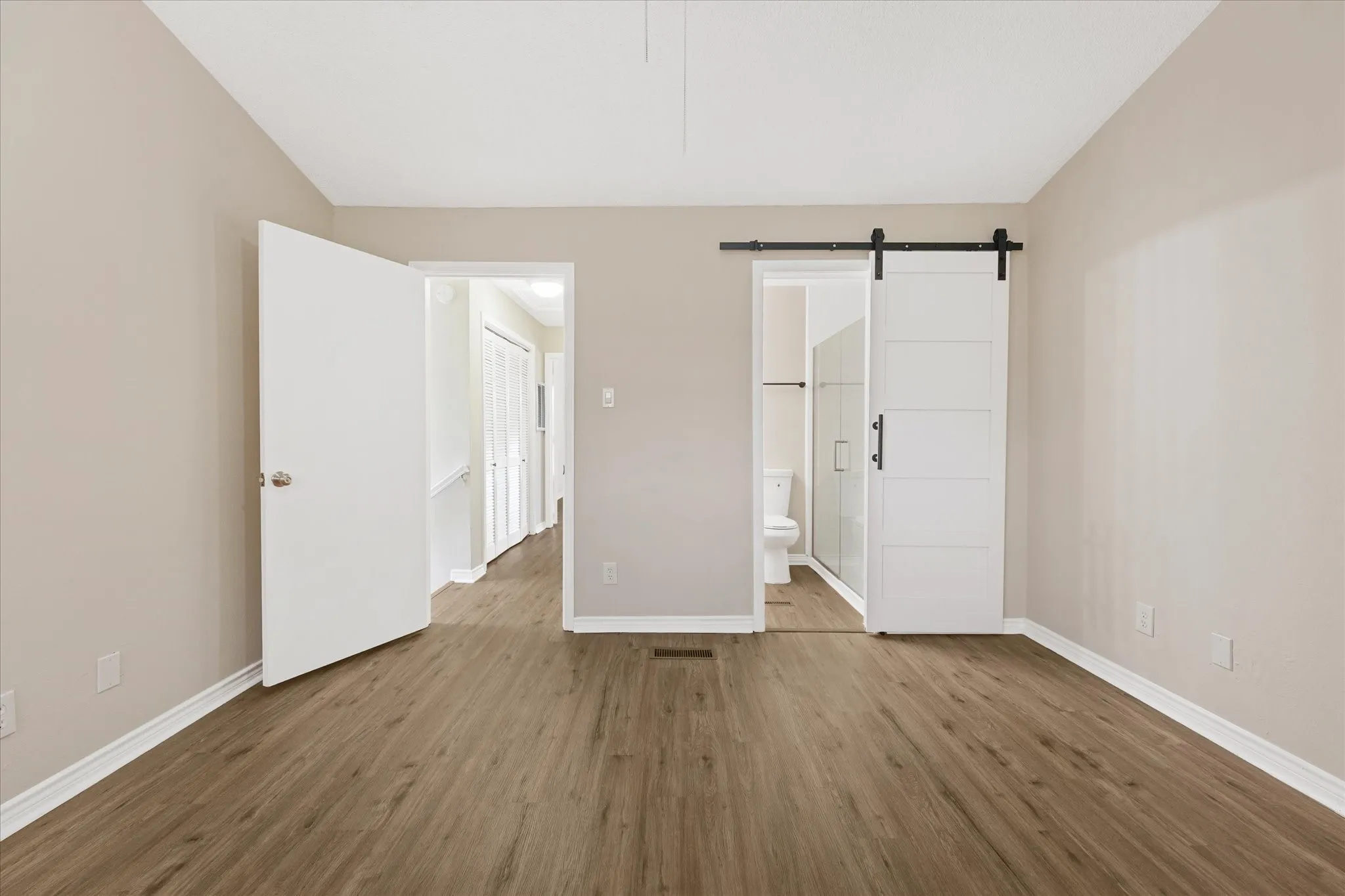 Townhouse For Sale in Collin County , 8400 Hickory Street 101, Frisco, Texas 75034, 2 Bedroom, 3 Bathroom, 2 Garage spaces, 1,014 Sqft, built in 1987, mls#21300976, Real Estate Agent in Frisco, Homes For Sale in Collin county, Homes For Sale in Frisco, Realtor in Frisco Texas, Real Estate Brokerage Independent Realty Texas, Luminita Cordes Realtor