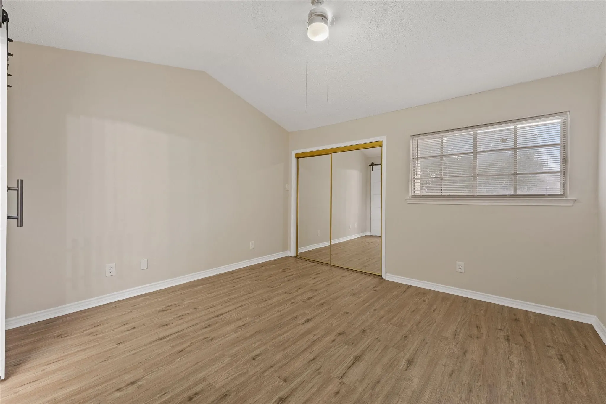 Townhouse For Sale in Collin County , 8400 Hickory Street 101, Frisco, Texas 75034, 2 Bedroom, 3 Bathroom, 2 Garage spaces, 1,014 Sqft, built in 1987, mls#21300976, Real Estate Agent in Frisco, Homes For Sale in Collin county, Homes For Sale in Frisco, Realtor in Frisco Texas, Real Estate Brokerage Independent Realty Texas, Luminita Cordes Realtor