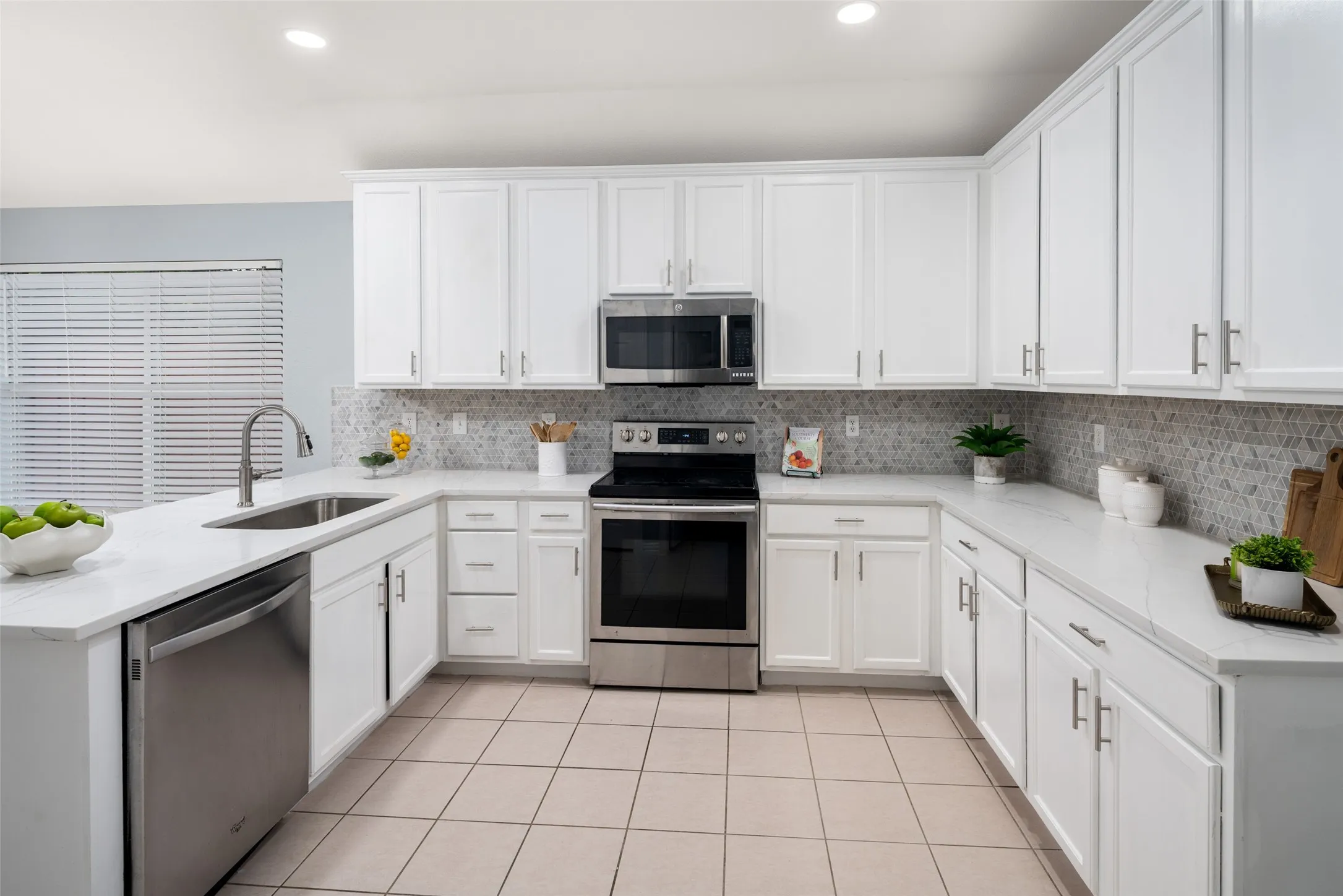 Single Family Residence For Sale in Collin County , 1711 Buckthorne Drive, Allen, Texas 75002, 4 Bedroom, 3 Bathroom, 2 Garage spaces, 2,178 Sqft, built in 2005, mls#21290953, Real Estate Agent in Allen, Homes For Sale in Collin county, Homes For Sale in Allen, Realtor in Allen Texas, Real Estate Brokerage Independent Realty Texas, Luminita Cordes Realtor