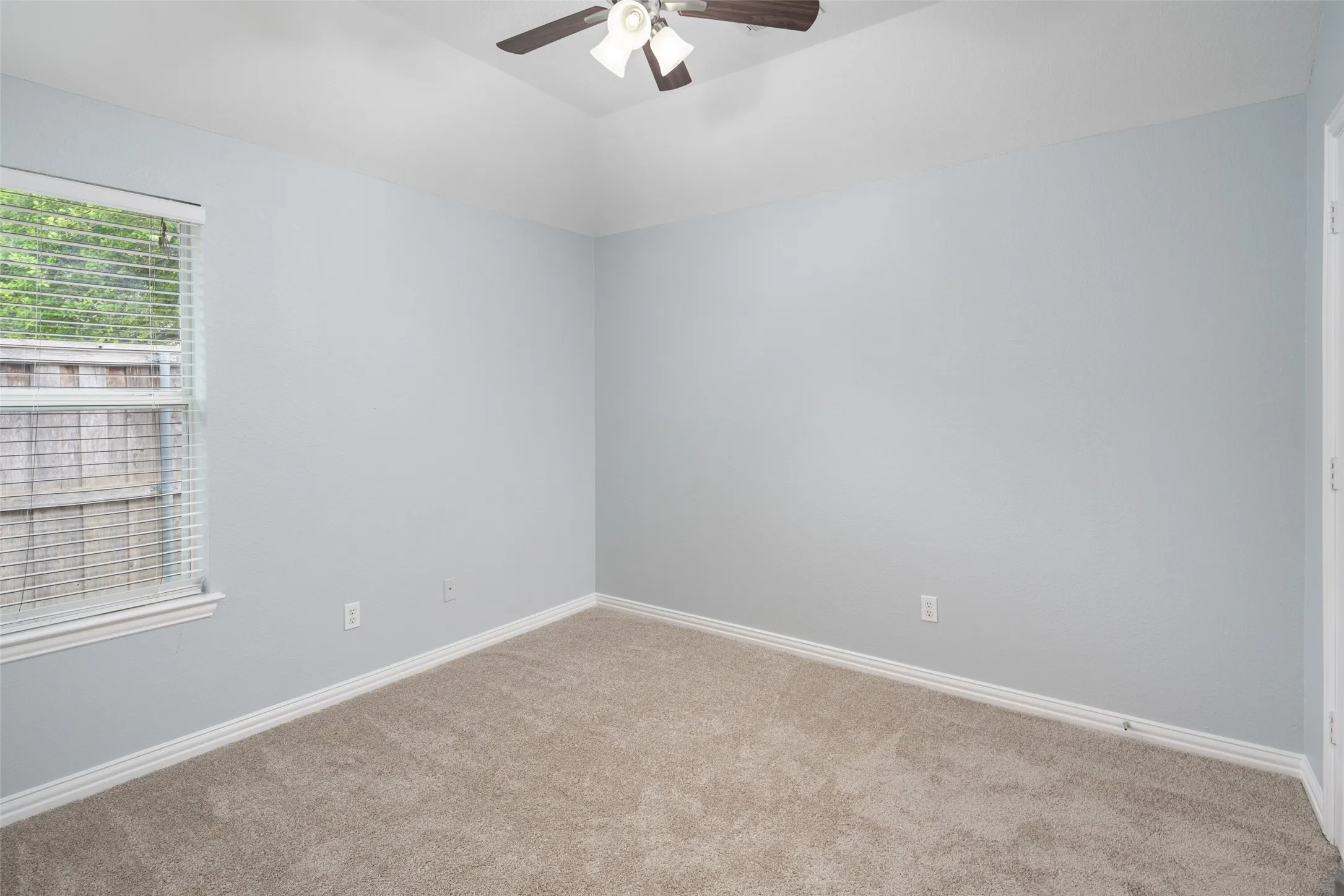 Single Family Residence For Sale in Collin County , 1711 Buckthorne Drive, Allen, Texas 75002, 4 Bedroom, 3 Bathroom, 2 Garage spaces, 2,178 Sqft, built in 2005, mls#21290953, Real Estate Agent in Allen, Homes For Sale in Collin county, Homes For Sale in Allen, Realtor in Allen Texas, Real Estate Brokerage Independent Realty Texas, Luminita Cordes Realtor