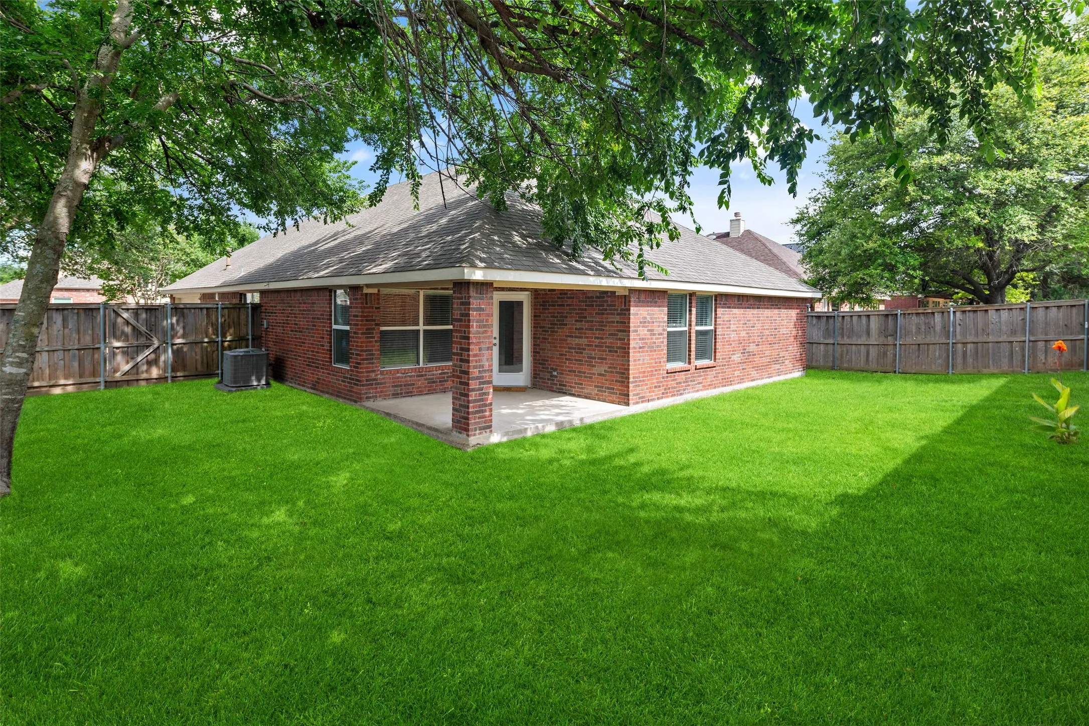 Large beautiful space for play, pets or watching sunsets