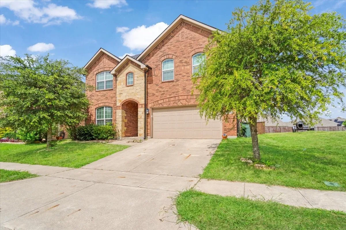 Single Family Residence For Sale in Grayson County , 802 Swan Ridge Drive, Sherman, Texas 75092, 4 Bedroom, 3 Bathroom, 2 Garage spaces, 3,154 Sqft, built in 2013, mls#21299486, Real Estate Agent in Sherman, Homes For Sale in Grayson county, Homes For Sale in Sherman, Realtor in Sherman Texas, Real Estate Brokerage Independent Realty Texas, Luminita Cordes Realtor