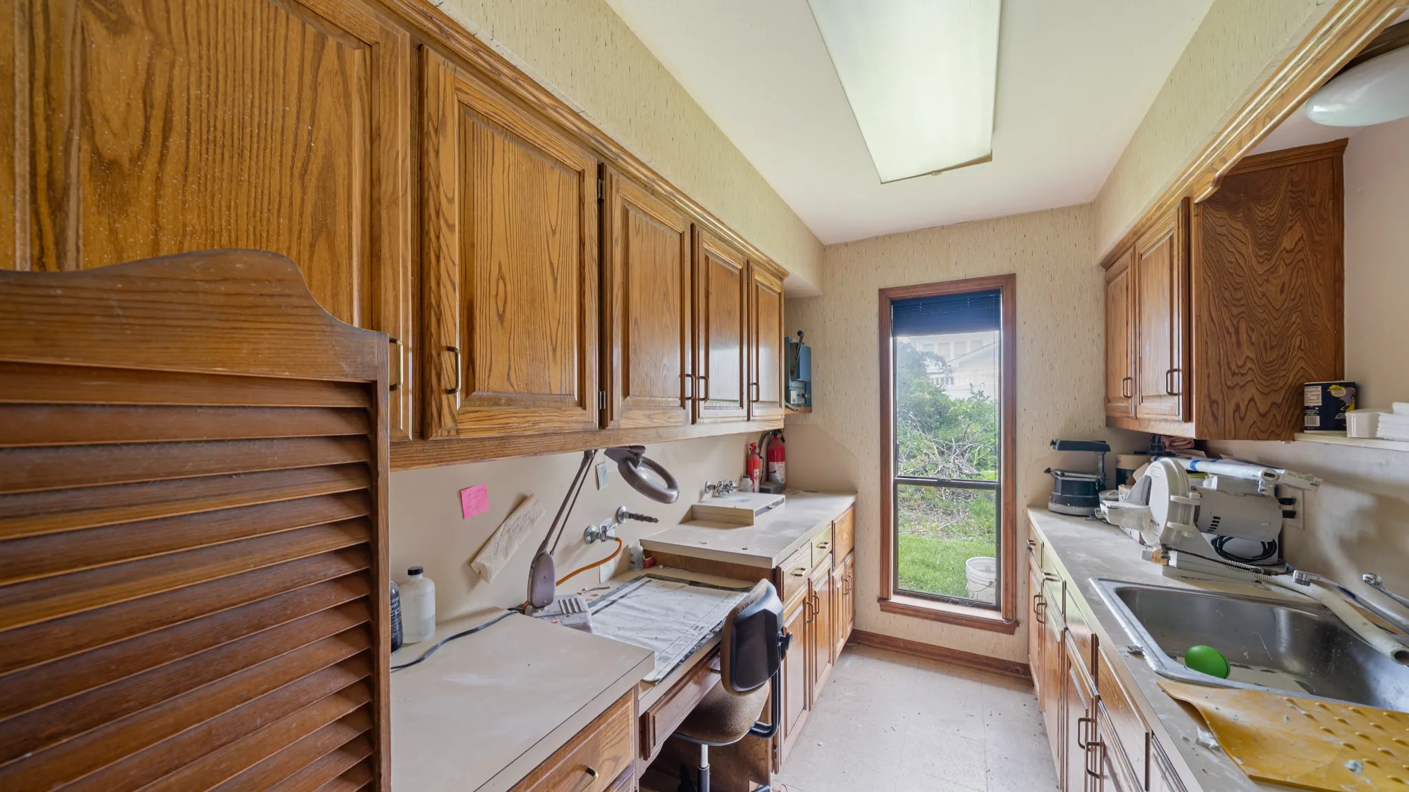 Office For Sale in Wood County , 223 Graham Street, Mineola, Texas 75773, 0, 0, Garage spaces, 0 Sqft, built in 1987, Price $275,000, mls#21296075, Real Estate Agent in Mineola, Homes For Sale in Wood county, Homes For Sale in Mineola, Realtor in Mineola Texas, Real Estate Brokerage Independent Realty Texas, Luminita Cordes Realtor