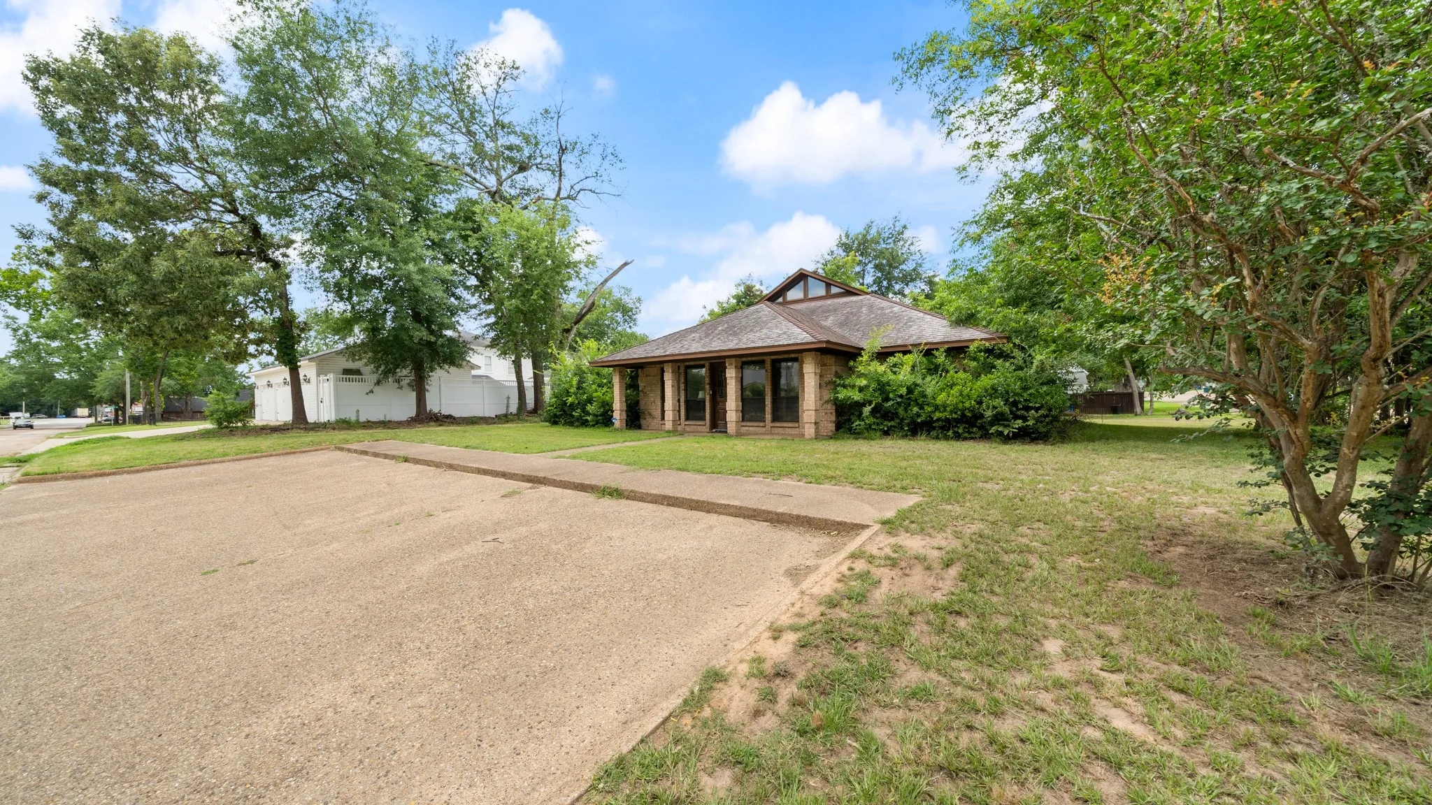 Office For Sale in Wood County , 223 Graham Street, Mineola, Texas 75773, 0, 0, Garage spaces, 0 Sqft, built in 1987, Price $275,000, mls#21296075, Real Estate Agent in Mineola, Homes For Sale in Wood county, Homes For Sale in Mineola, Realtor in Mineola Texas, Real Estate Brokerage Independent Realty Texas, Luminita Cordes Realtor