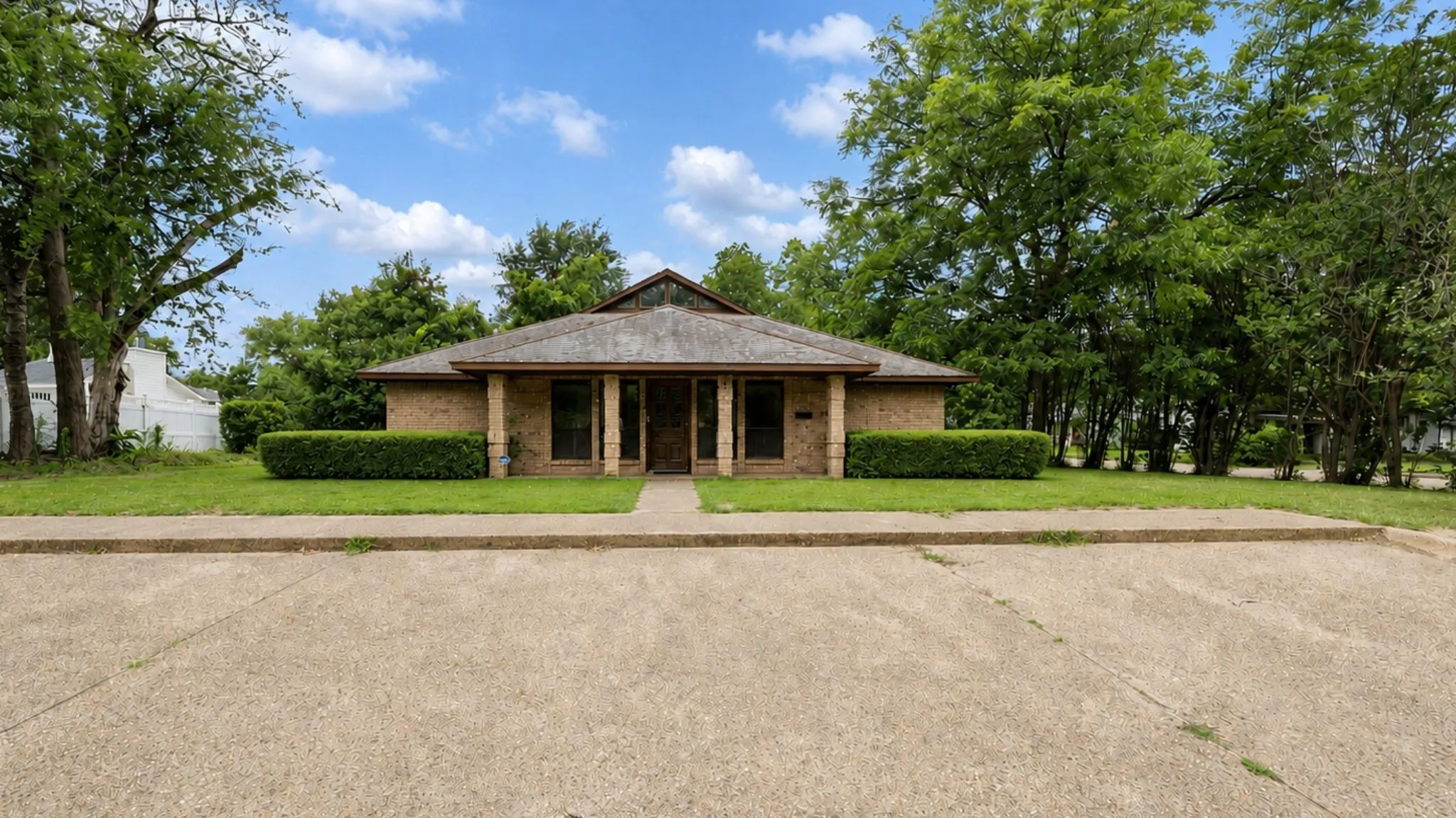 Office For Sale in Wood County , 223 Graham Street, Mineola, Texas 75773, 0, 0, Garage spaces, 0 Sqft, built in 1987, Price $275,000, mls#21296075, Real Estate Agent in Mineola, Homes For Sale in Wood county, Homes For Sale in Mineola, Realtor in Mineola Texas, Real Estate Brokerage Independent Realty Texas, Luminita Cordes Realtor